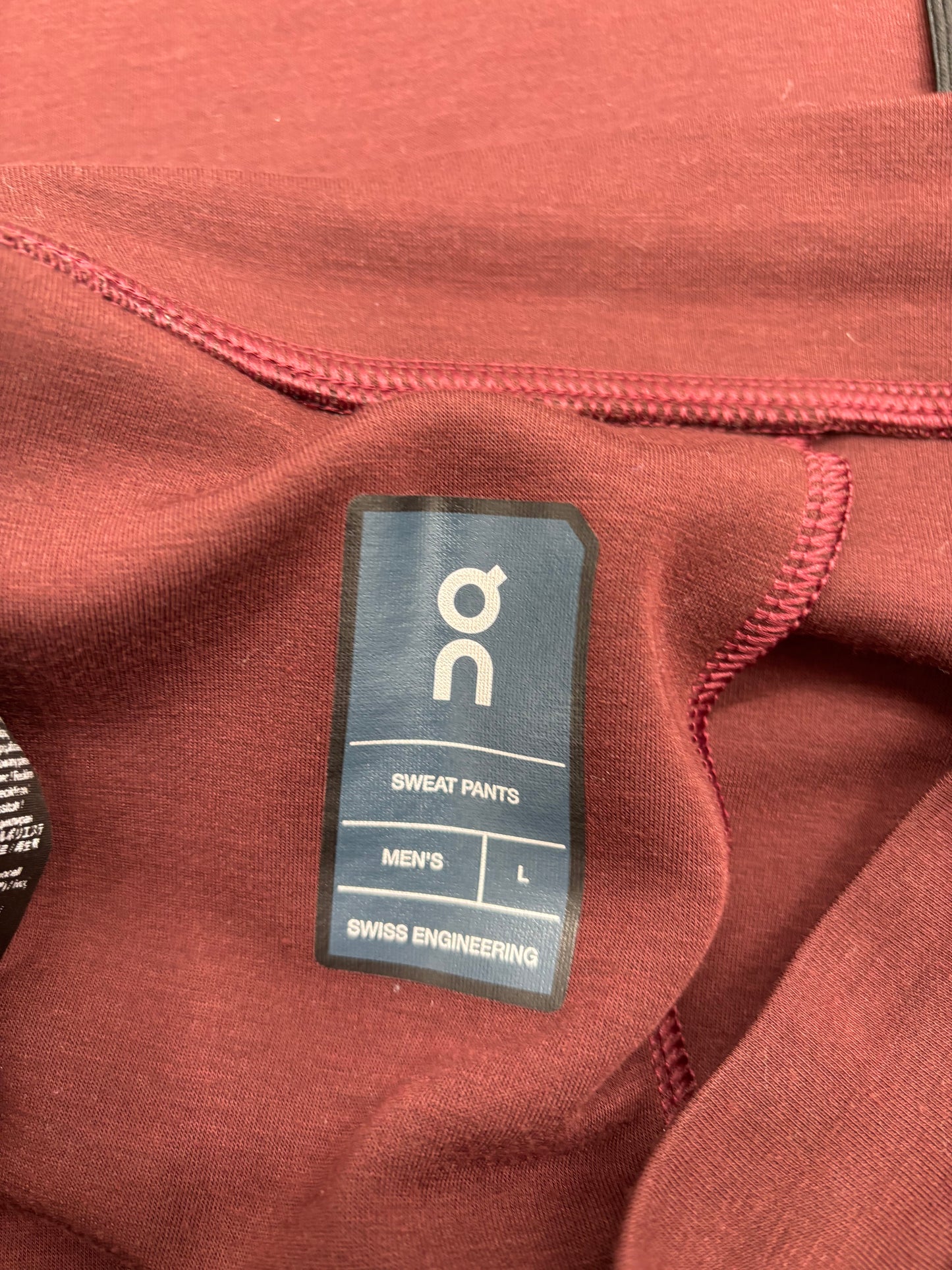 ON RUNNING TRACKSUIT
