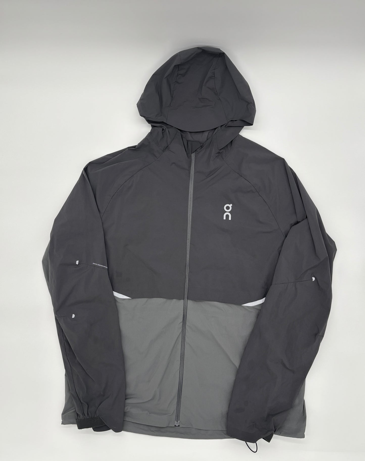 ON RUNNING JACKET