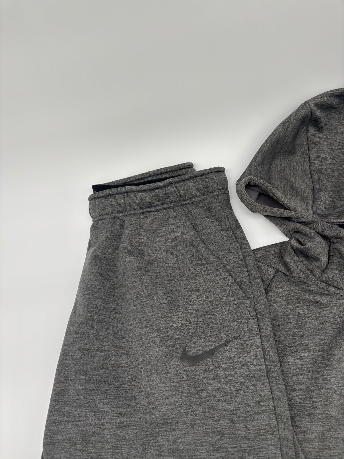NIKE THERMA TRACKSUIT