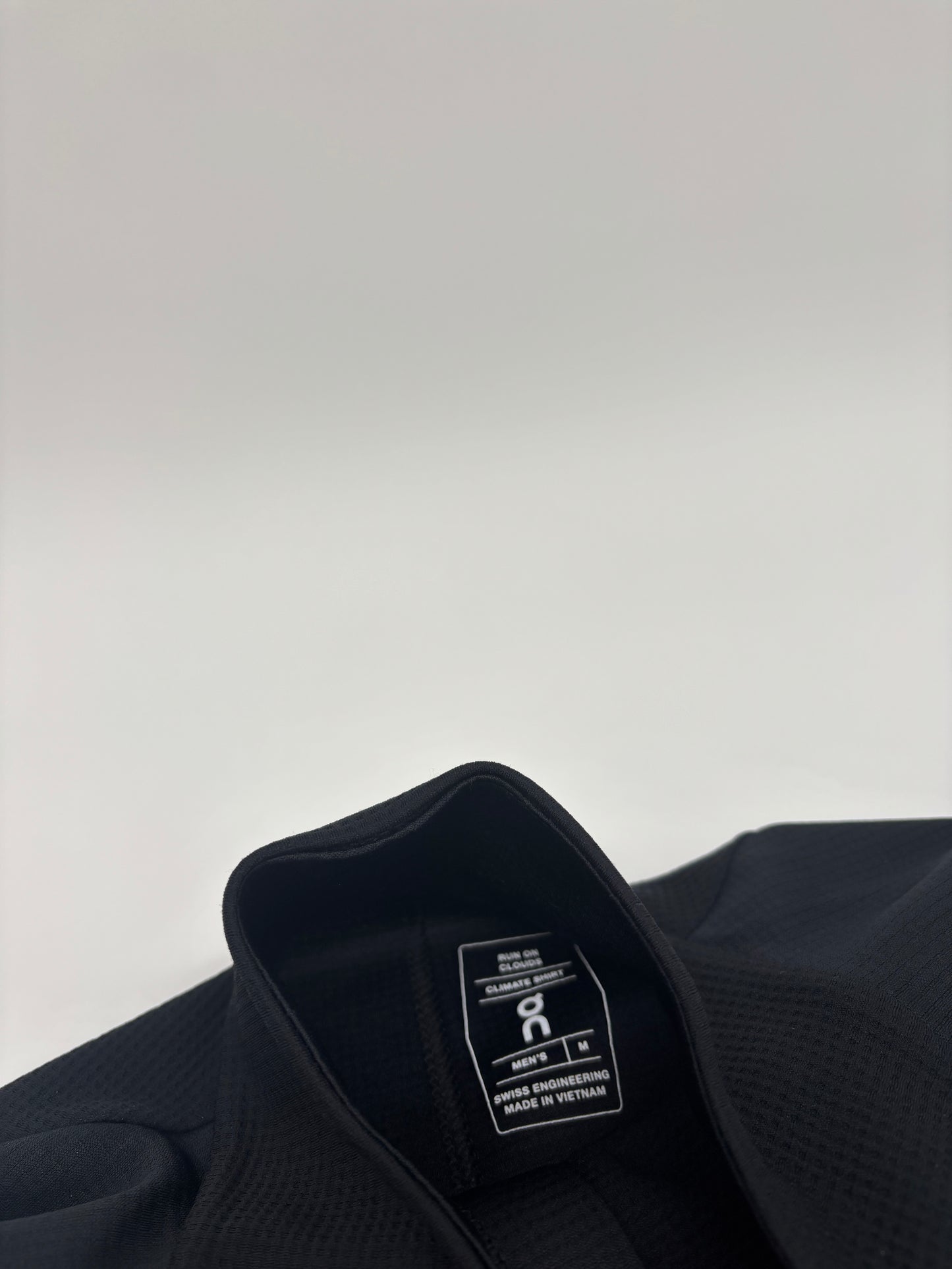 ON RUNNING HALF ZIP