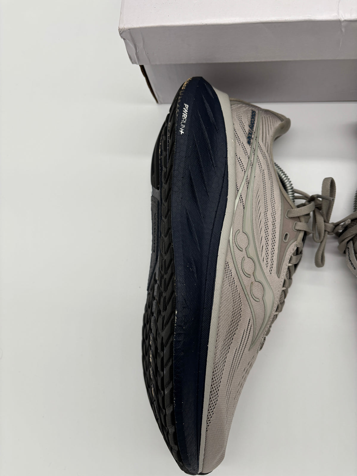 SAUCONY TRAINERS