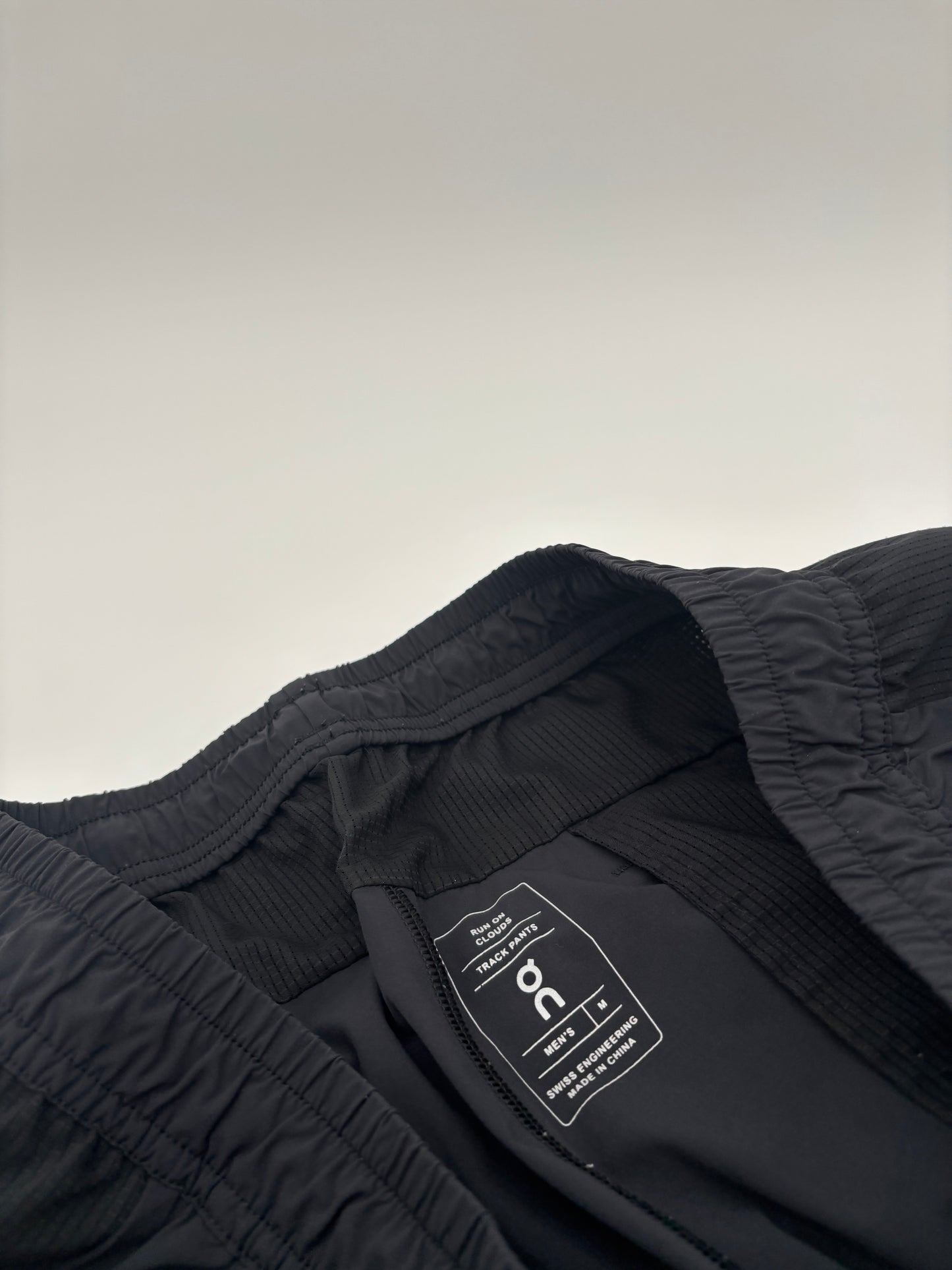 ON RUNNING PANTS
