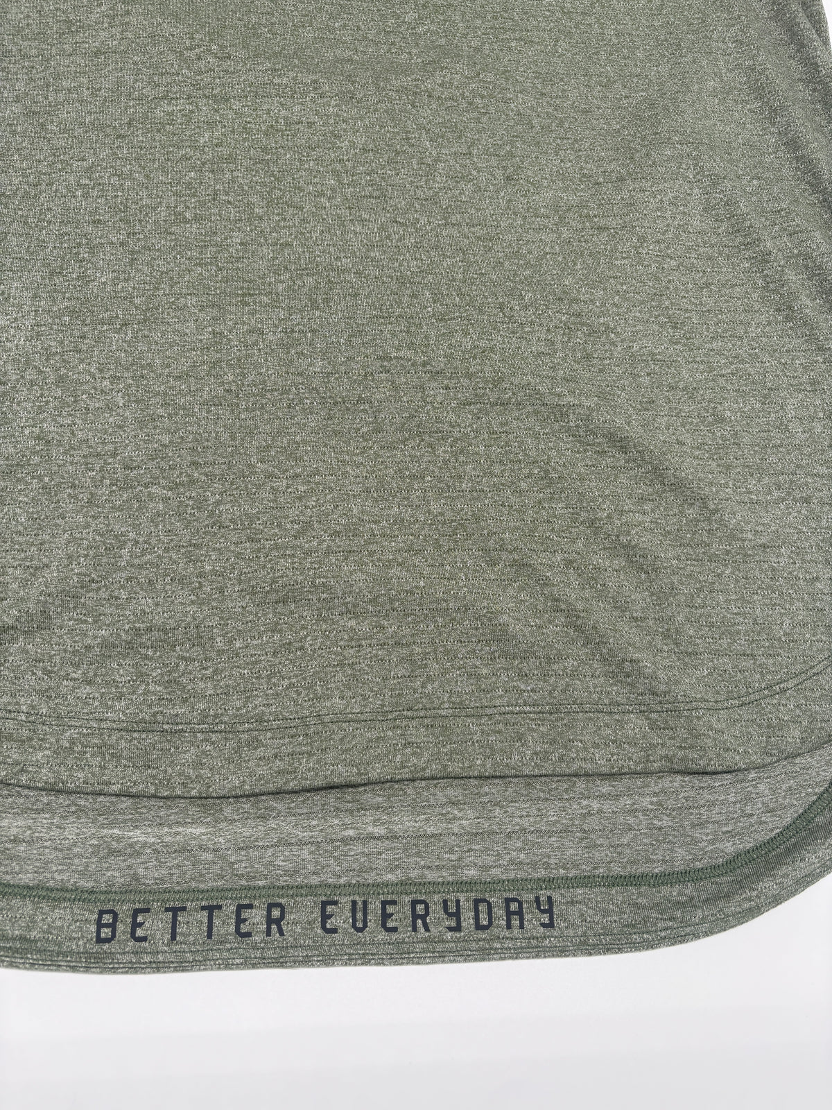 LULULEMON T-SHIRT