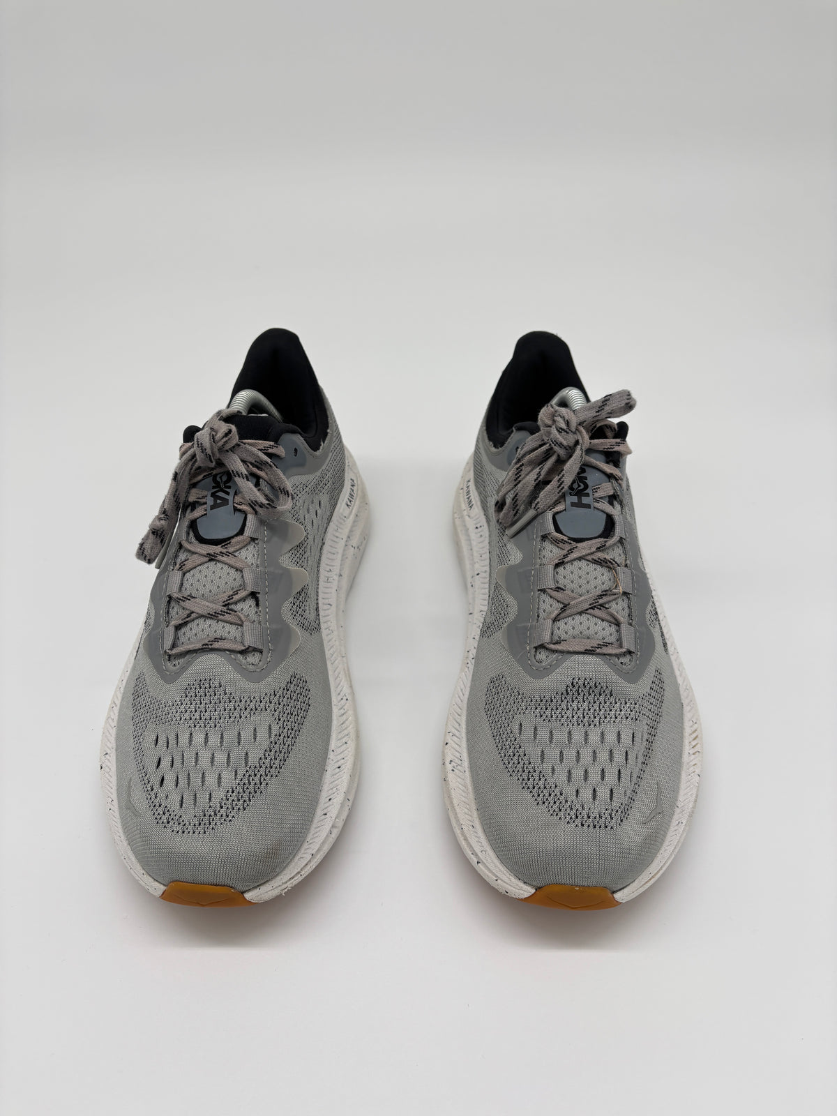 HOKA TRAINERS