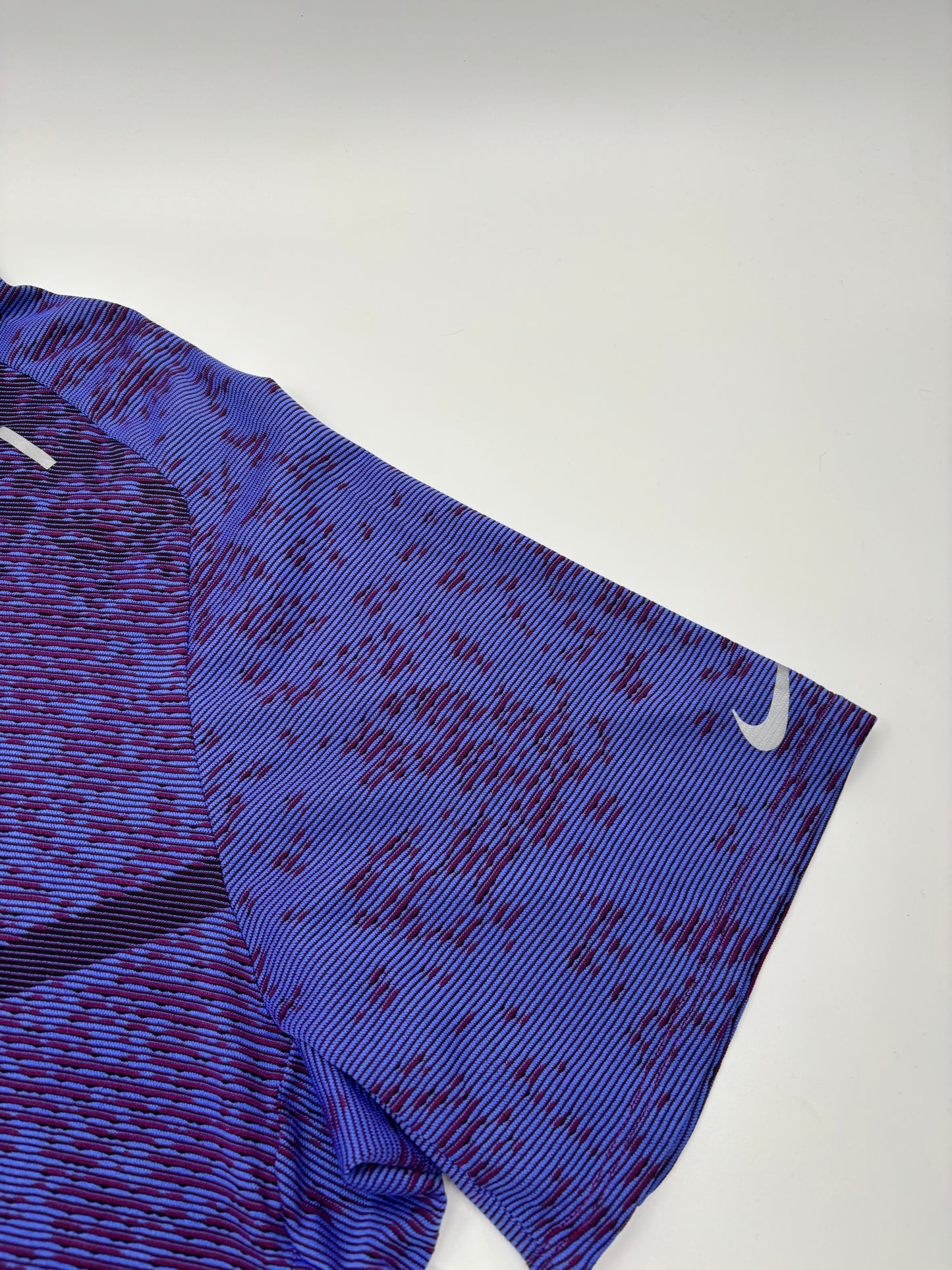 NIKE RUNNING DIVISION T-SHIRT