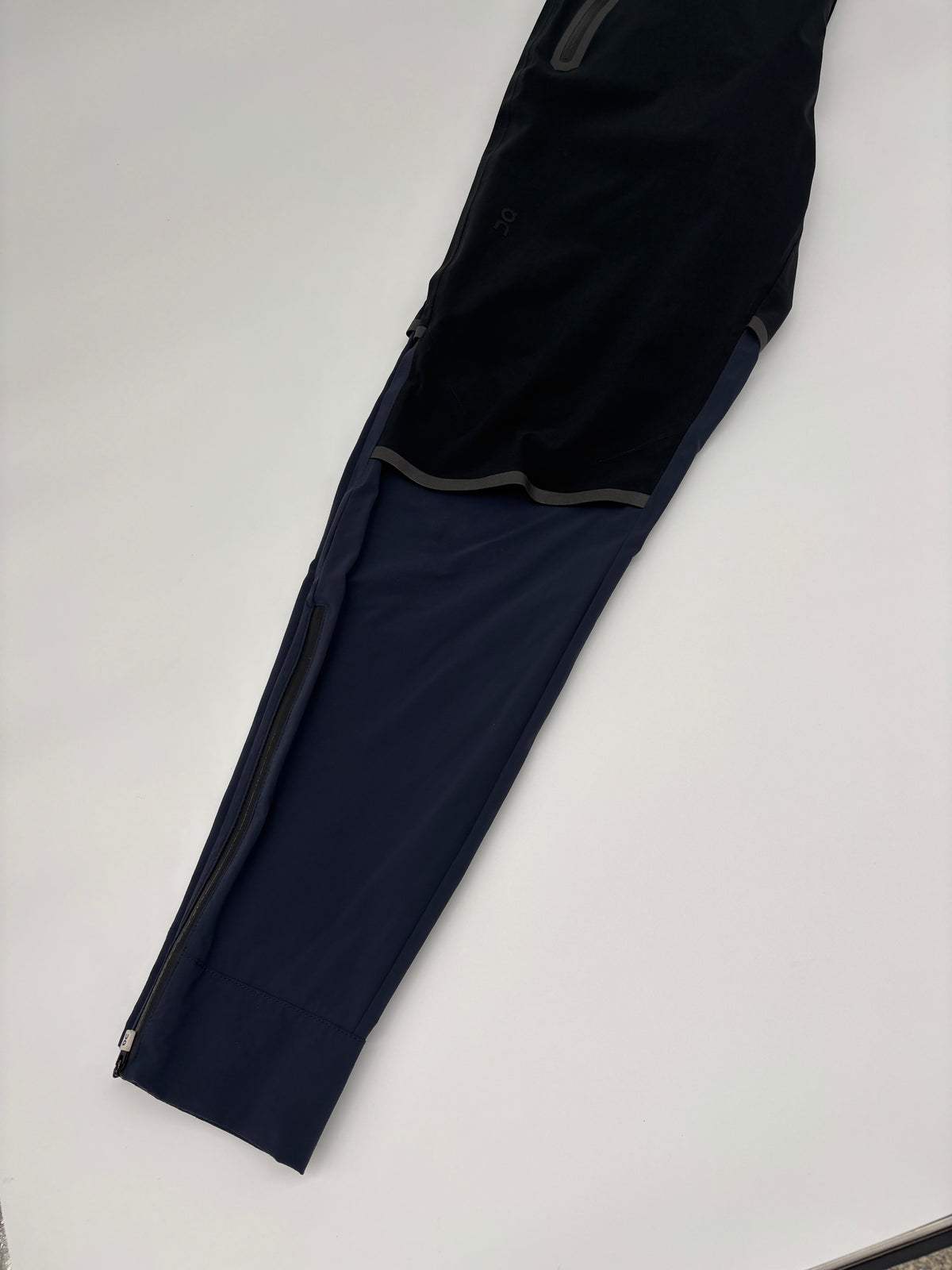 ON RUNNING PANTS