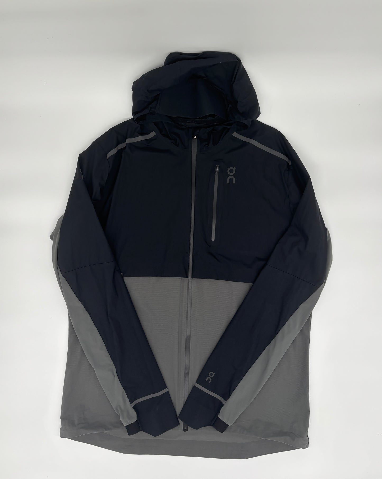 ON RUNNING JACKET