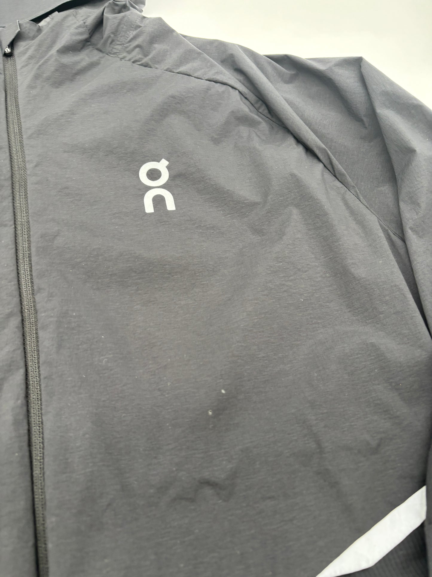 ON RUNNING TRACKSUIT