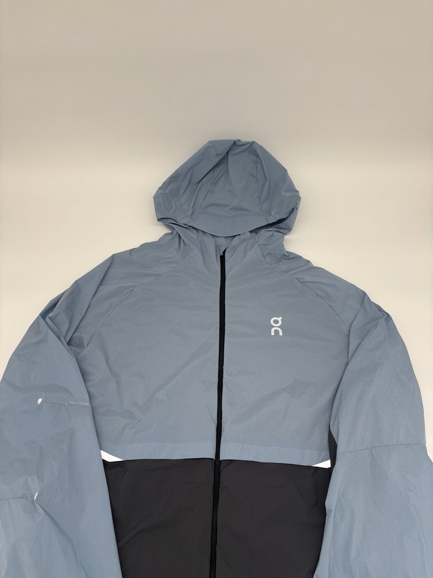 ON RUNNING JACKET