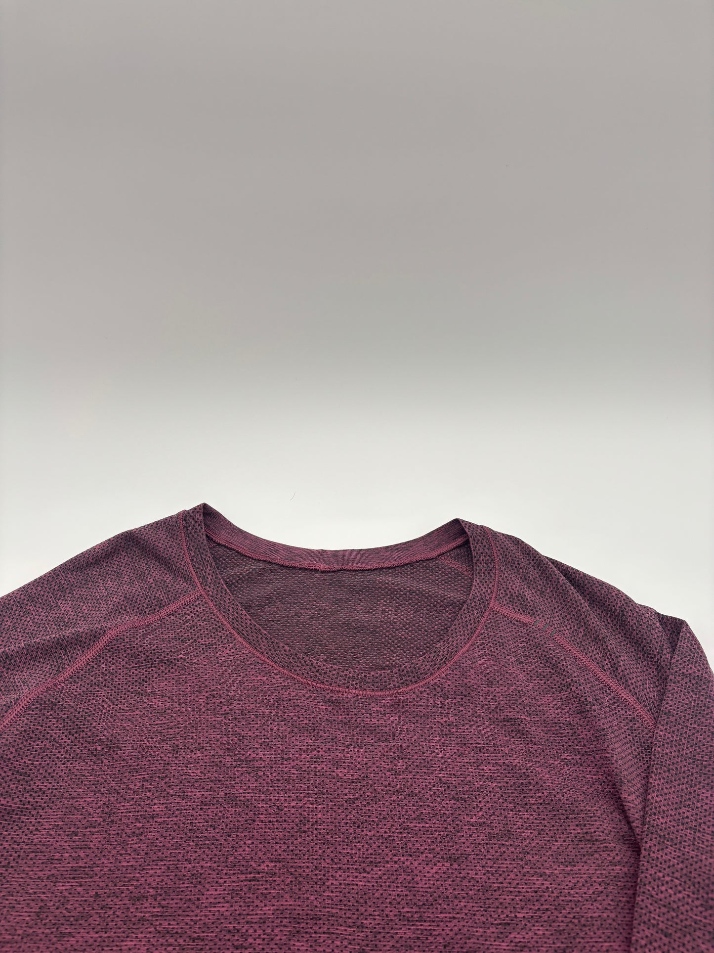 LULULEMON LONG SLEEVED TOP