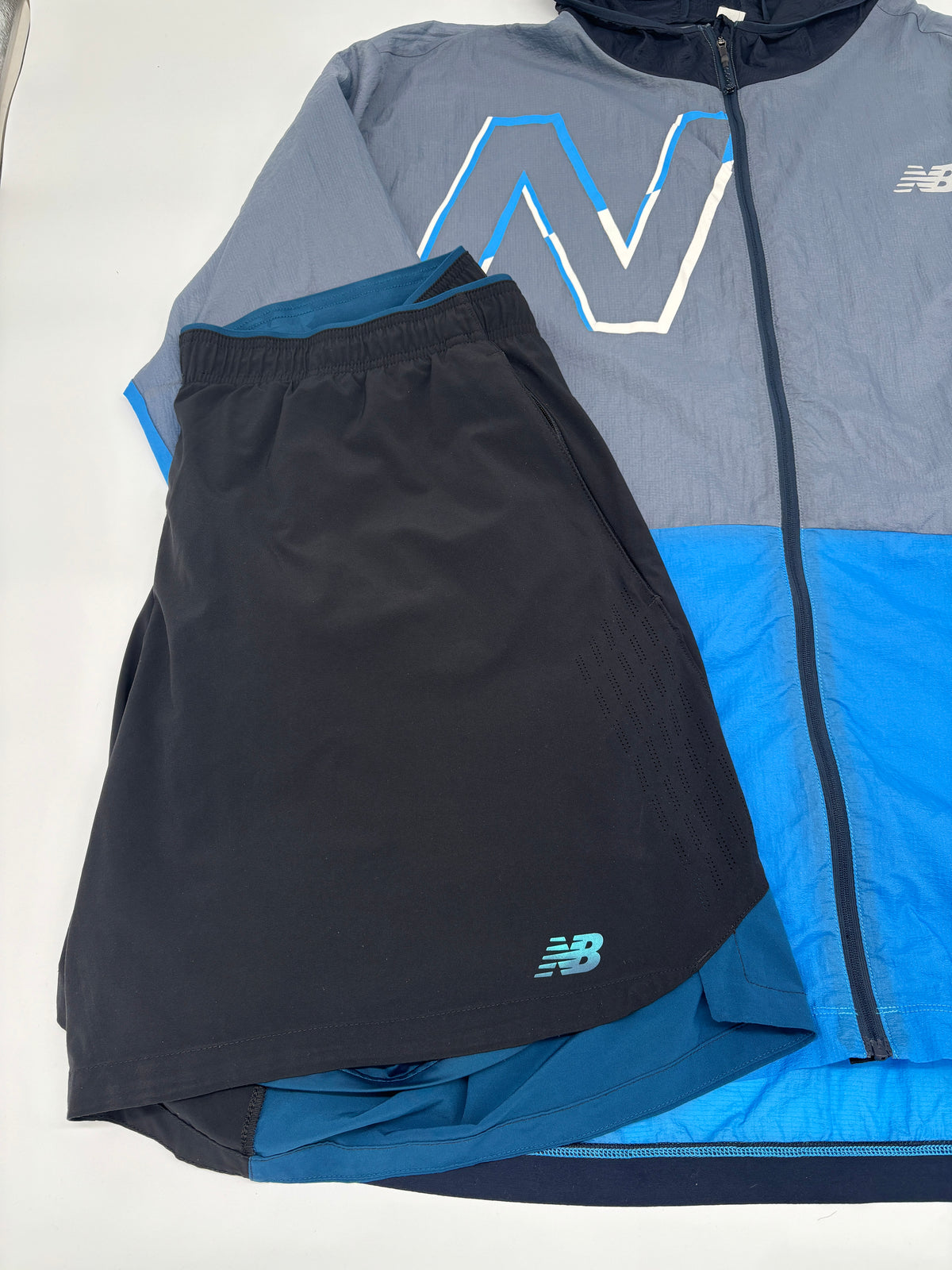 NEW BALANCE SET