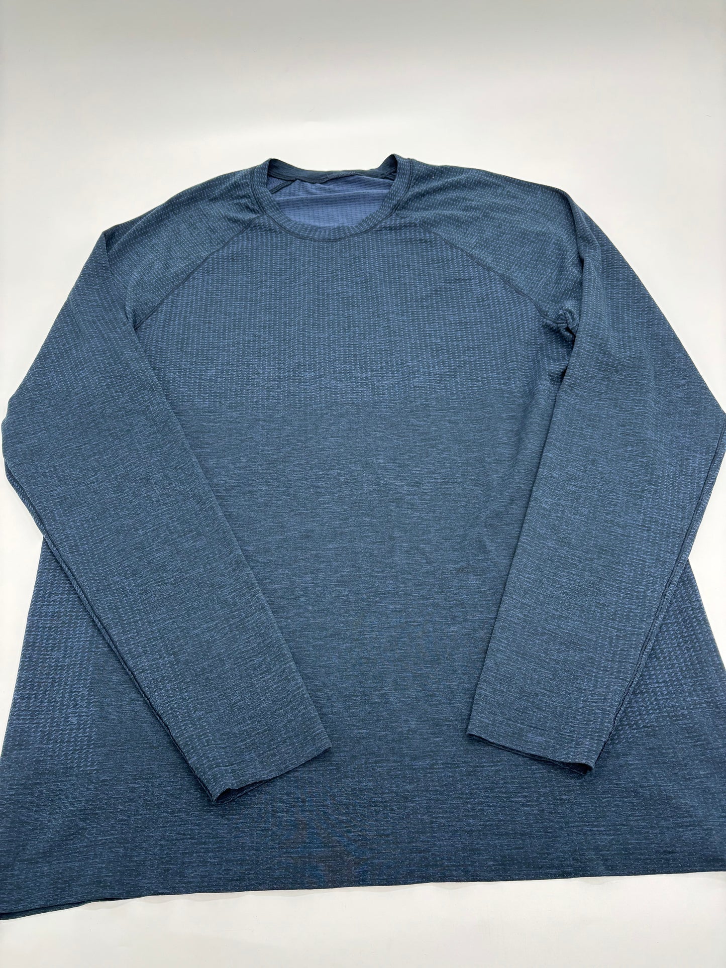 LULULEMON LONG SLEEVED TOP