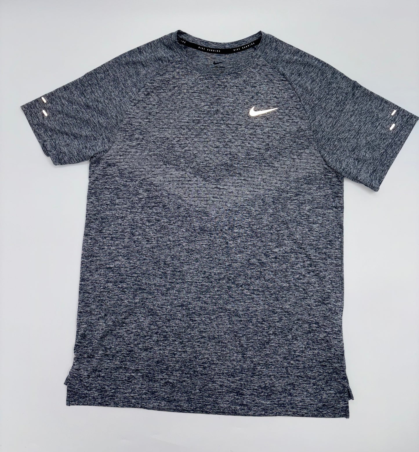 NIKE T-SHIRT