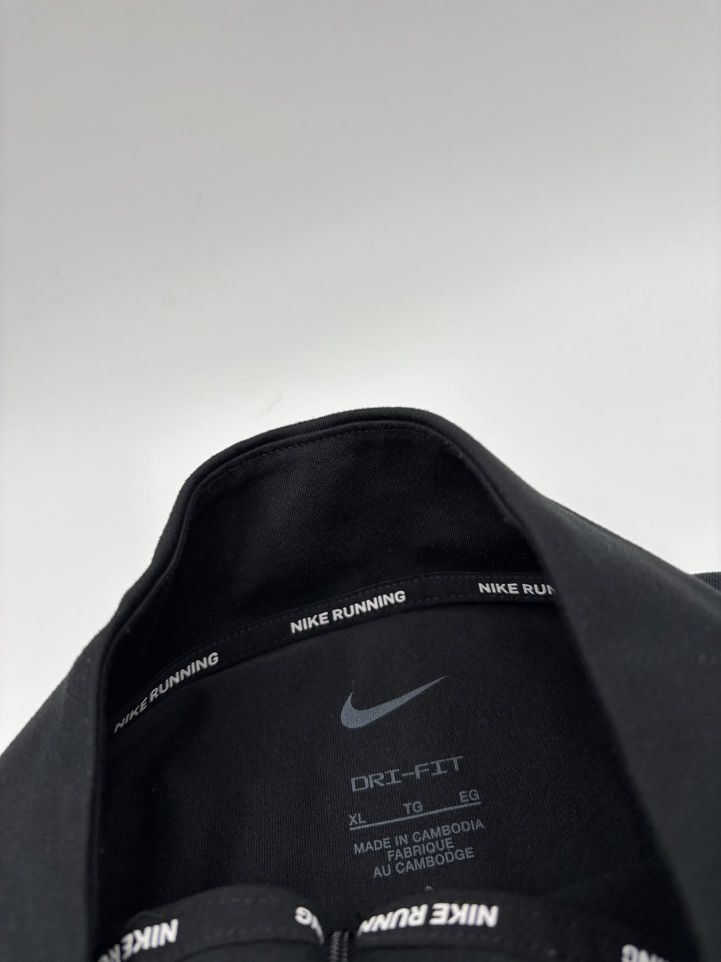 NIKE HALF ZIP