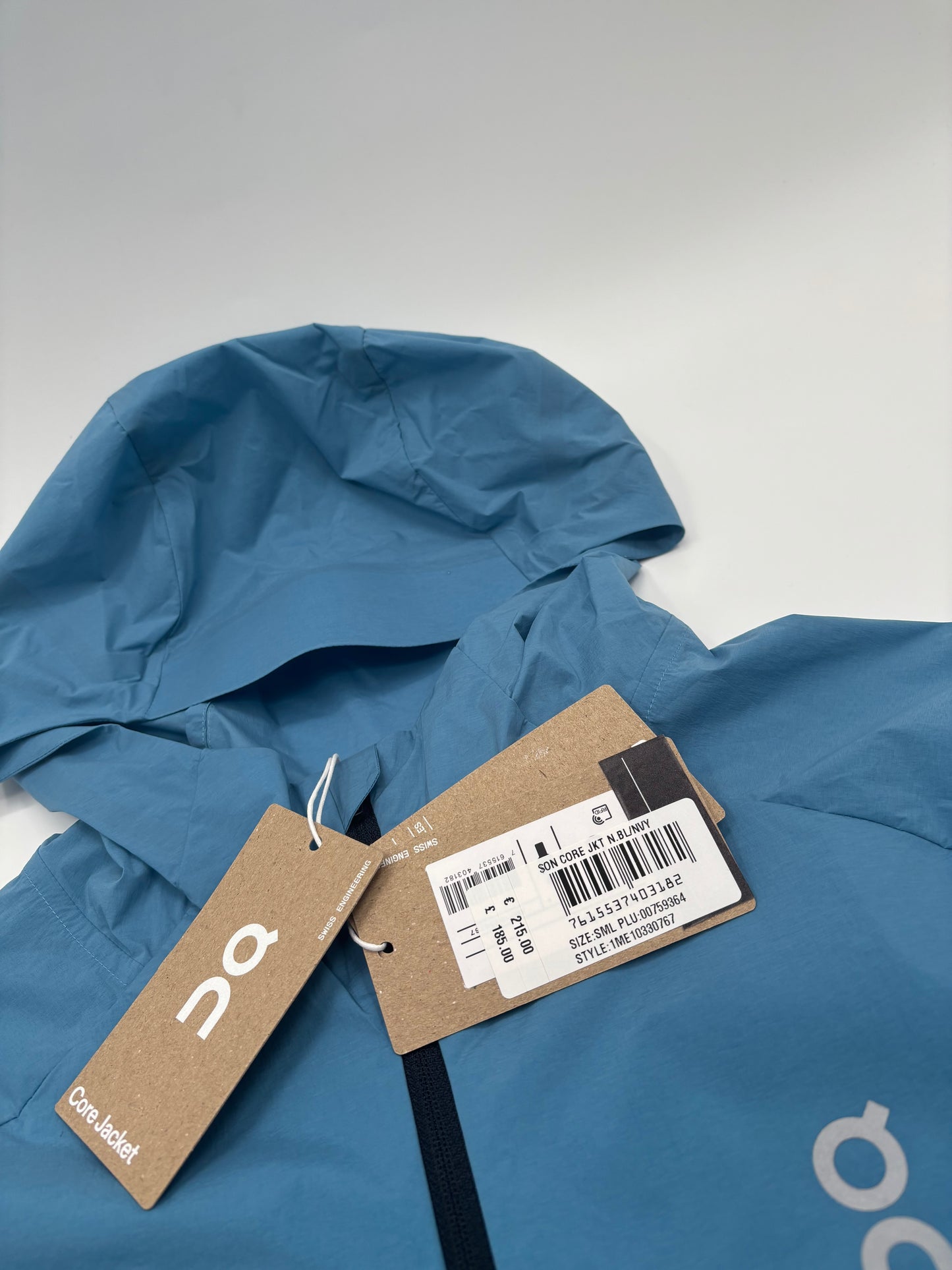 ON RUNNING JACKET