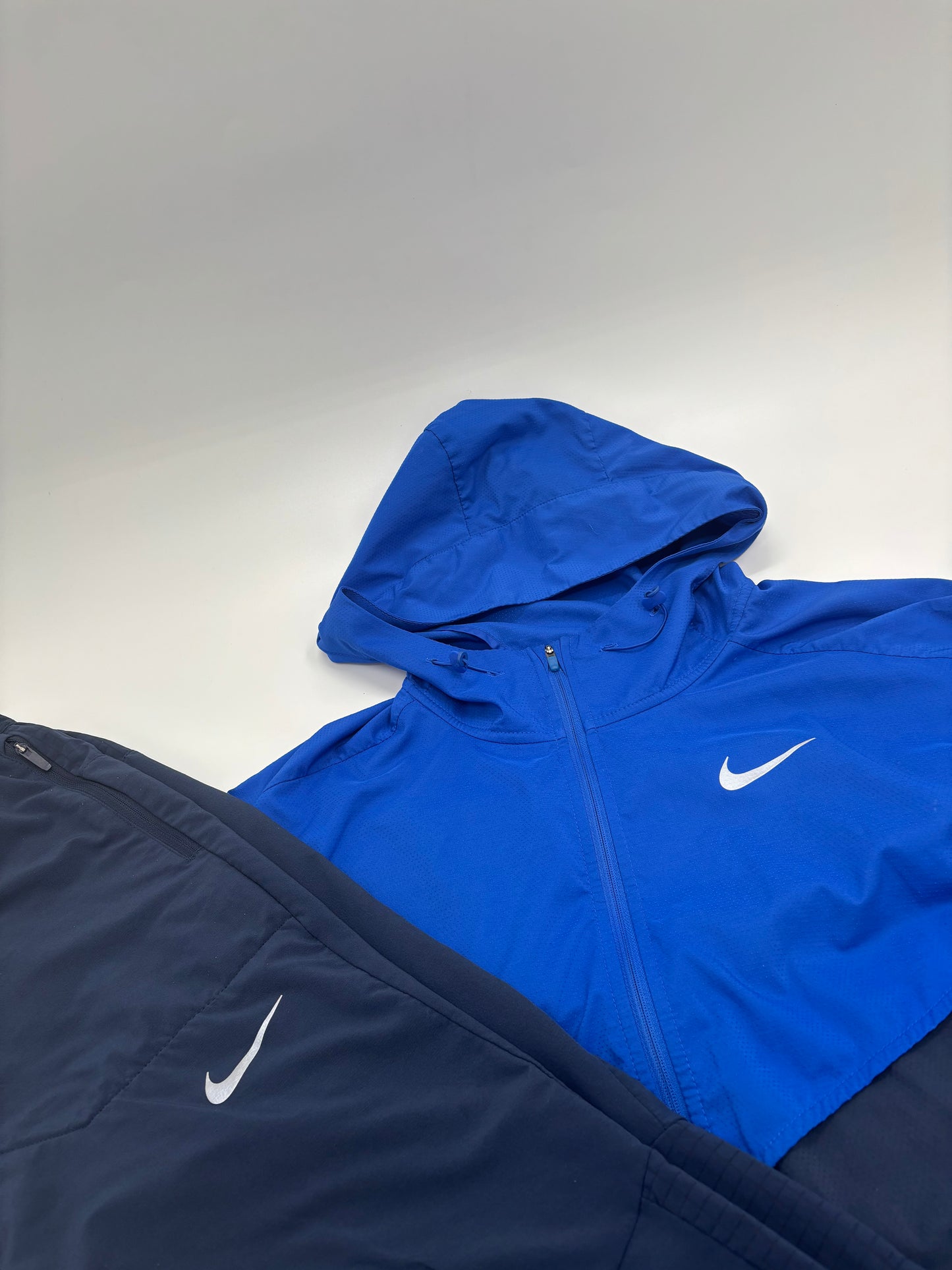 NIKE TRACKSUIT