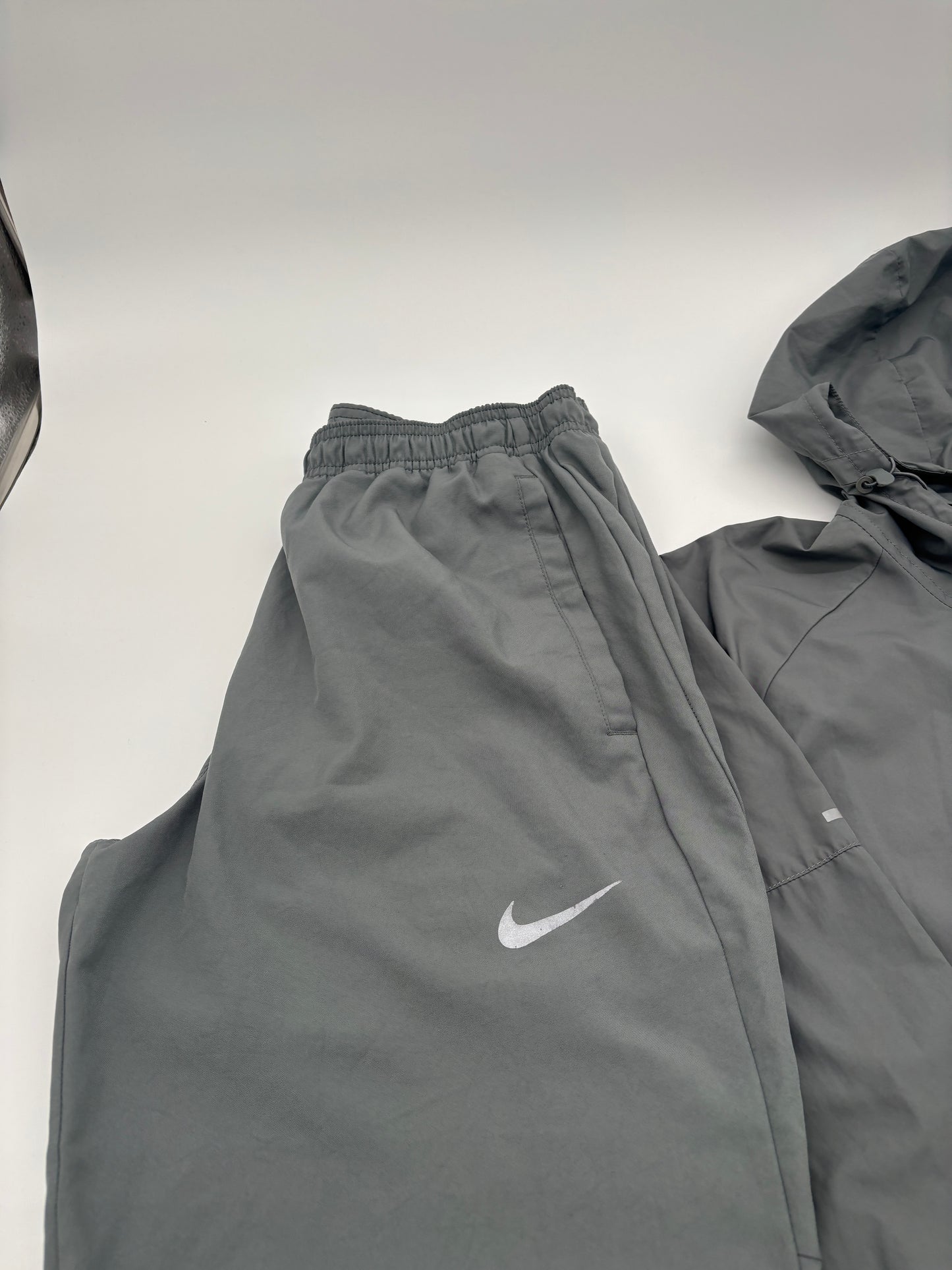 NIKE TRACKSUIT