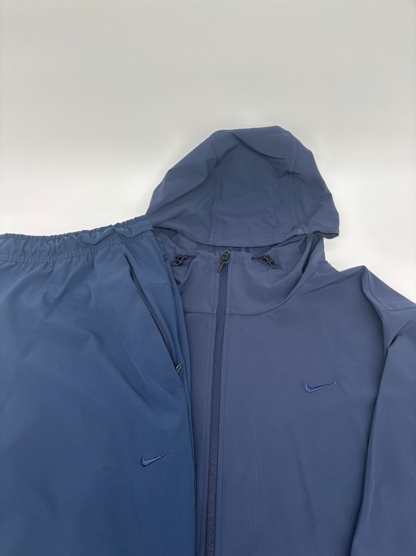 NIKE TRACKSUIT