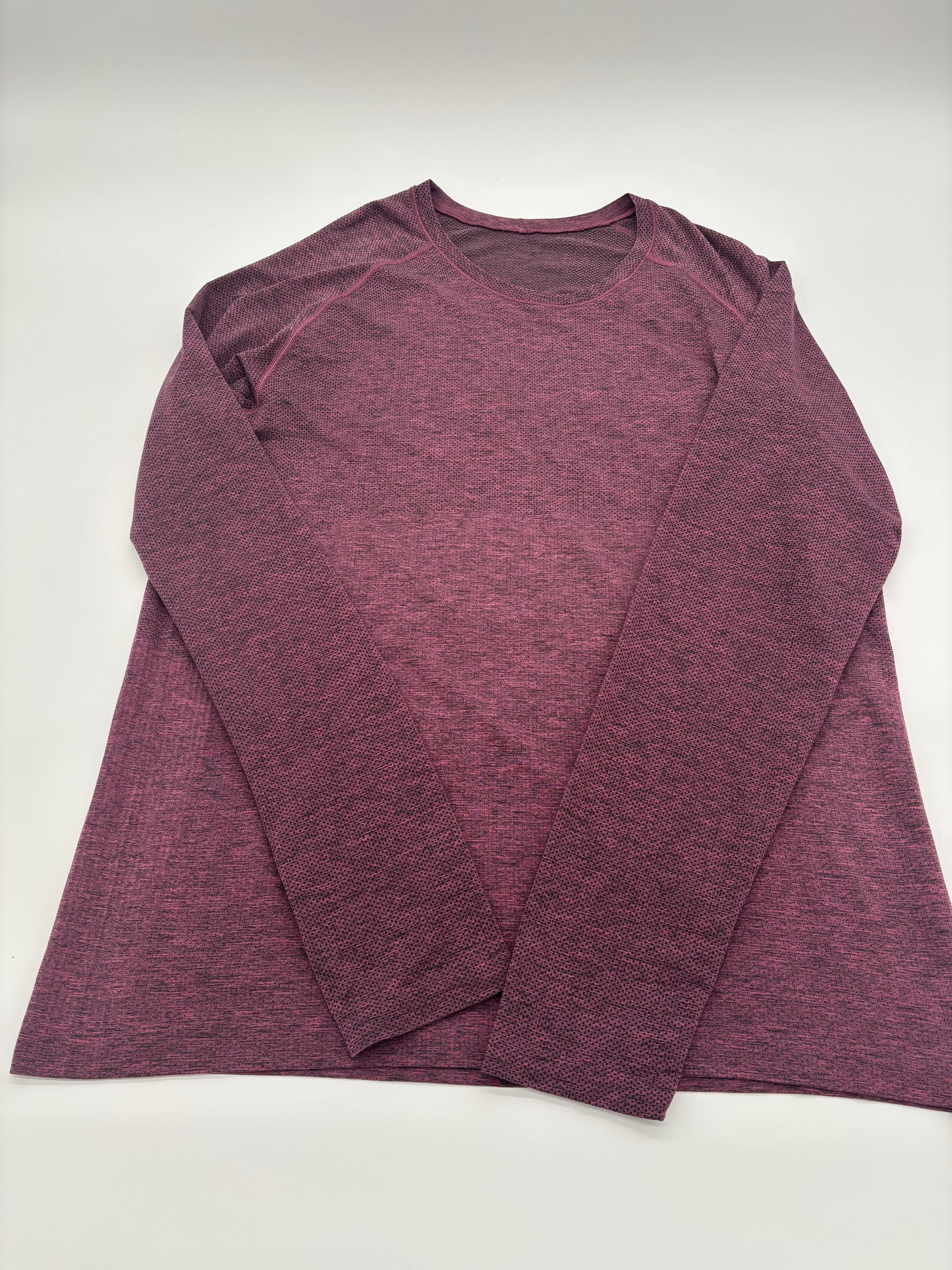 LULULEMON LONG SLEEVED TOP
