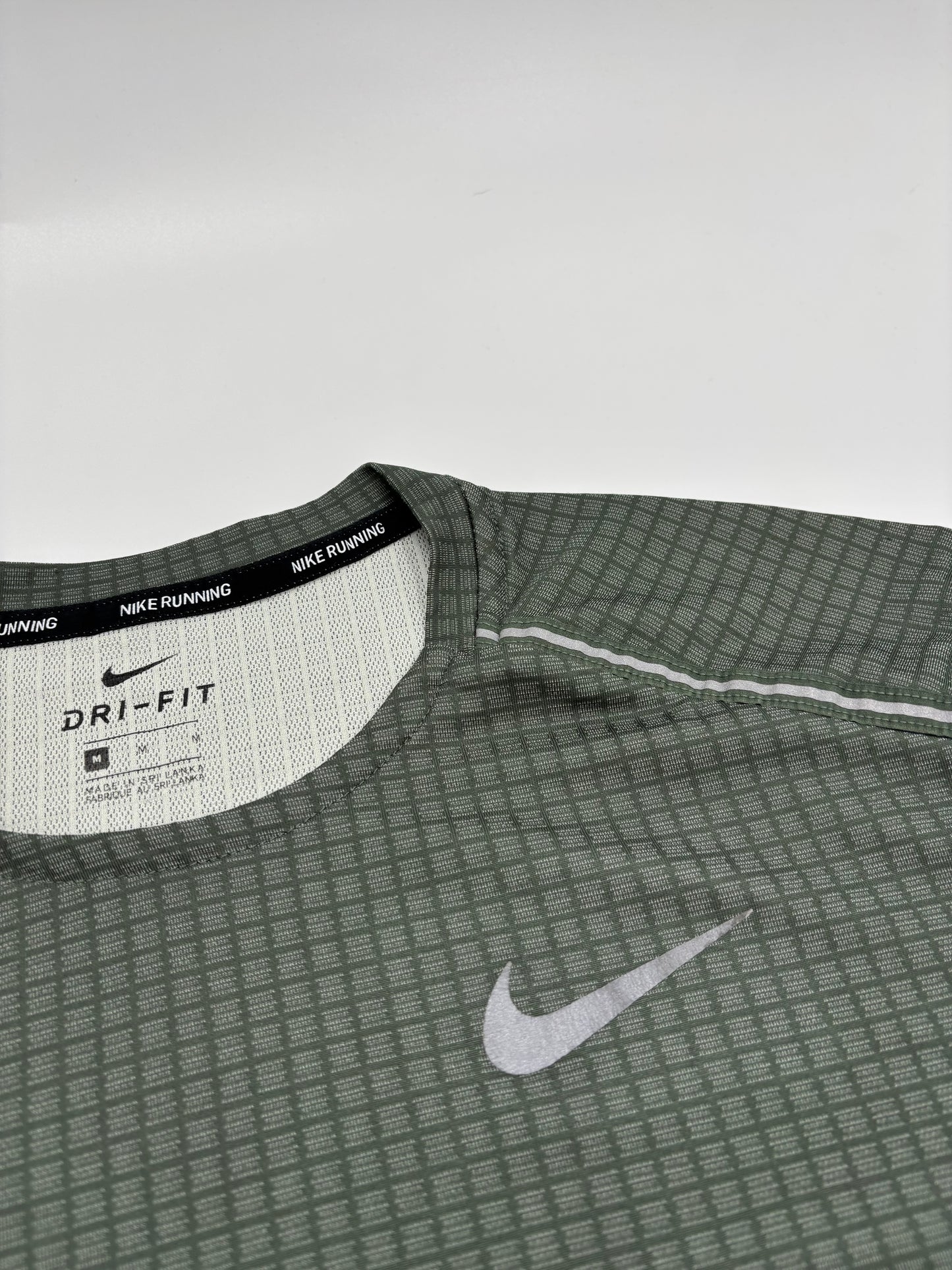 NIKE T-SHIRT