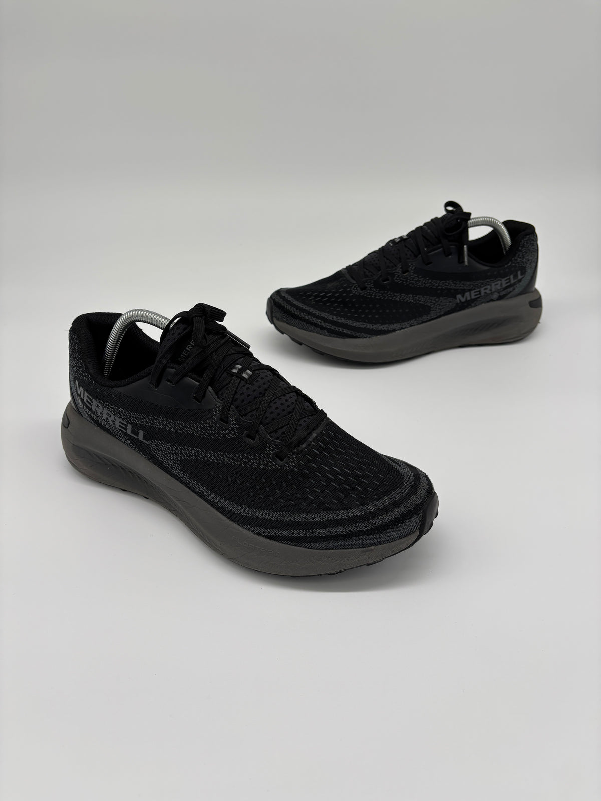 MERRELL TRAINERS