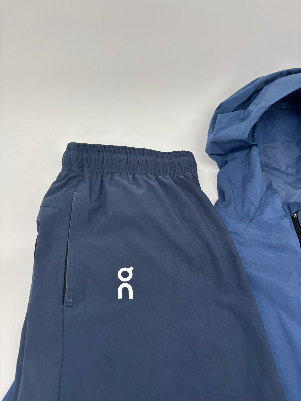 ON RUNNING TRACKSUIT