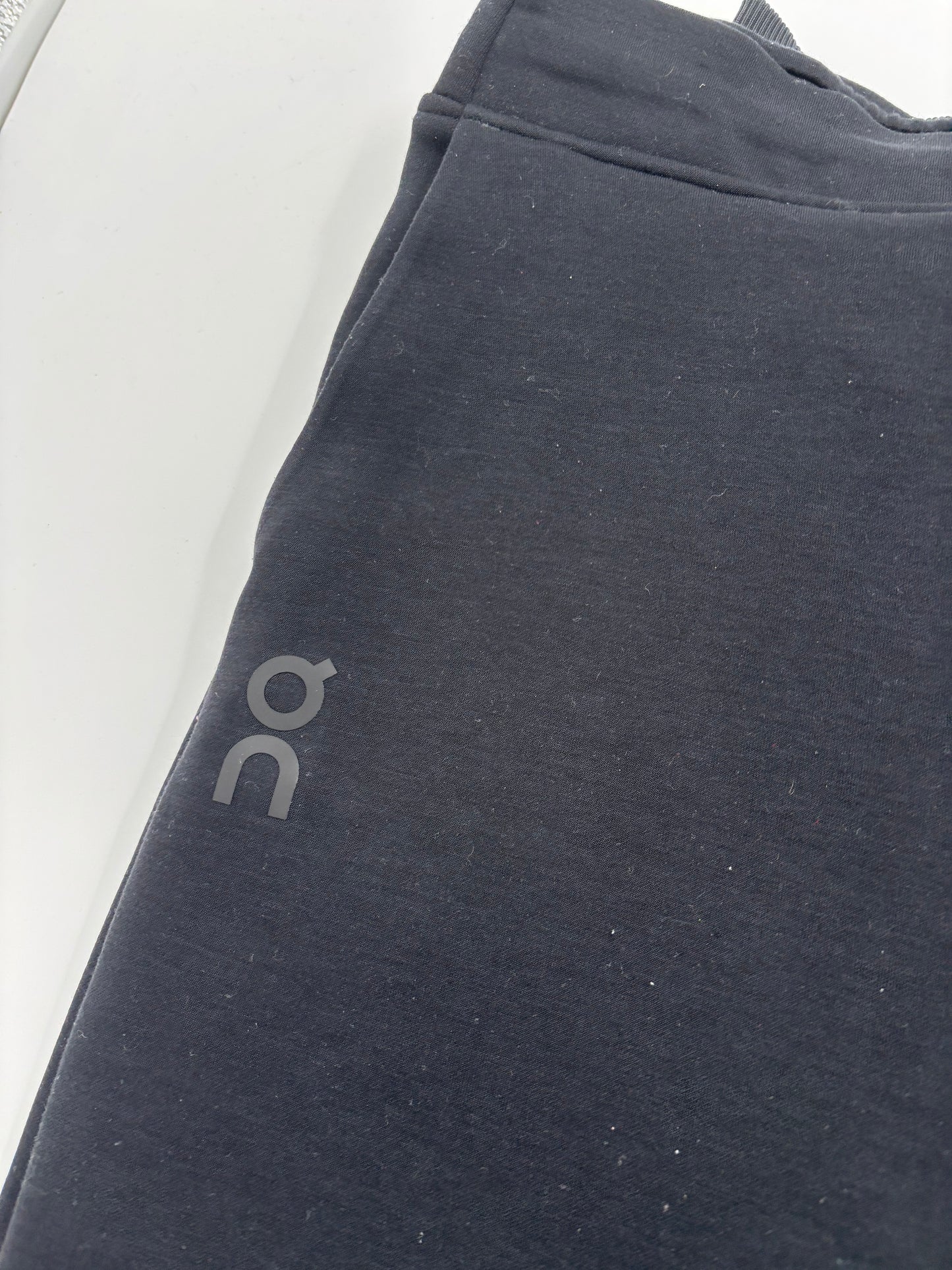 ON RUNNING TRACKSUIT