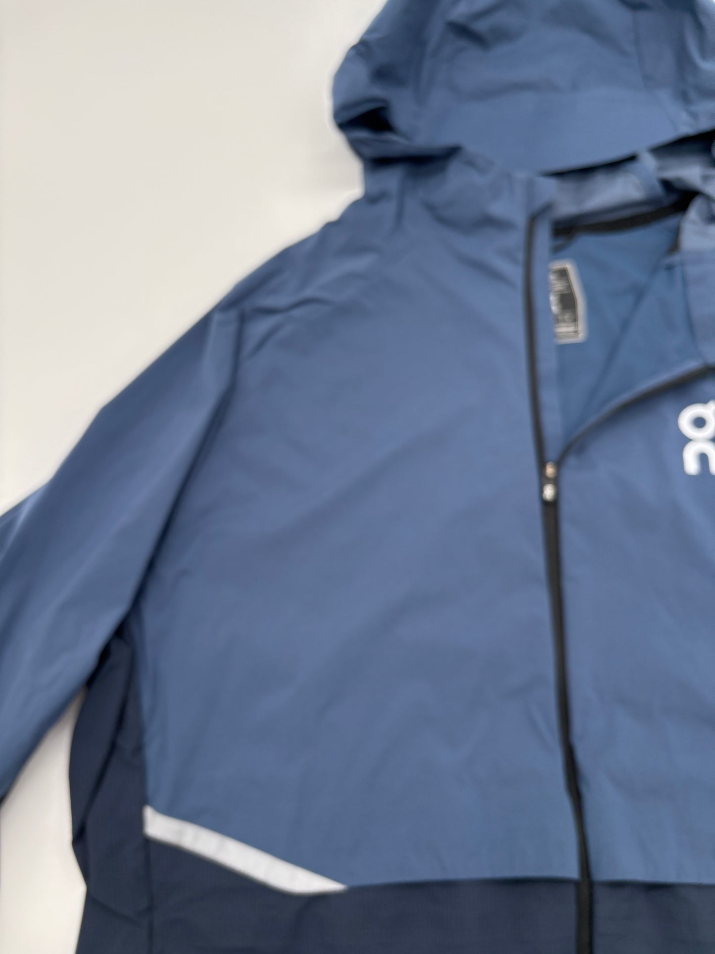 ON RUNNING TRACKSUIT