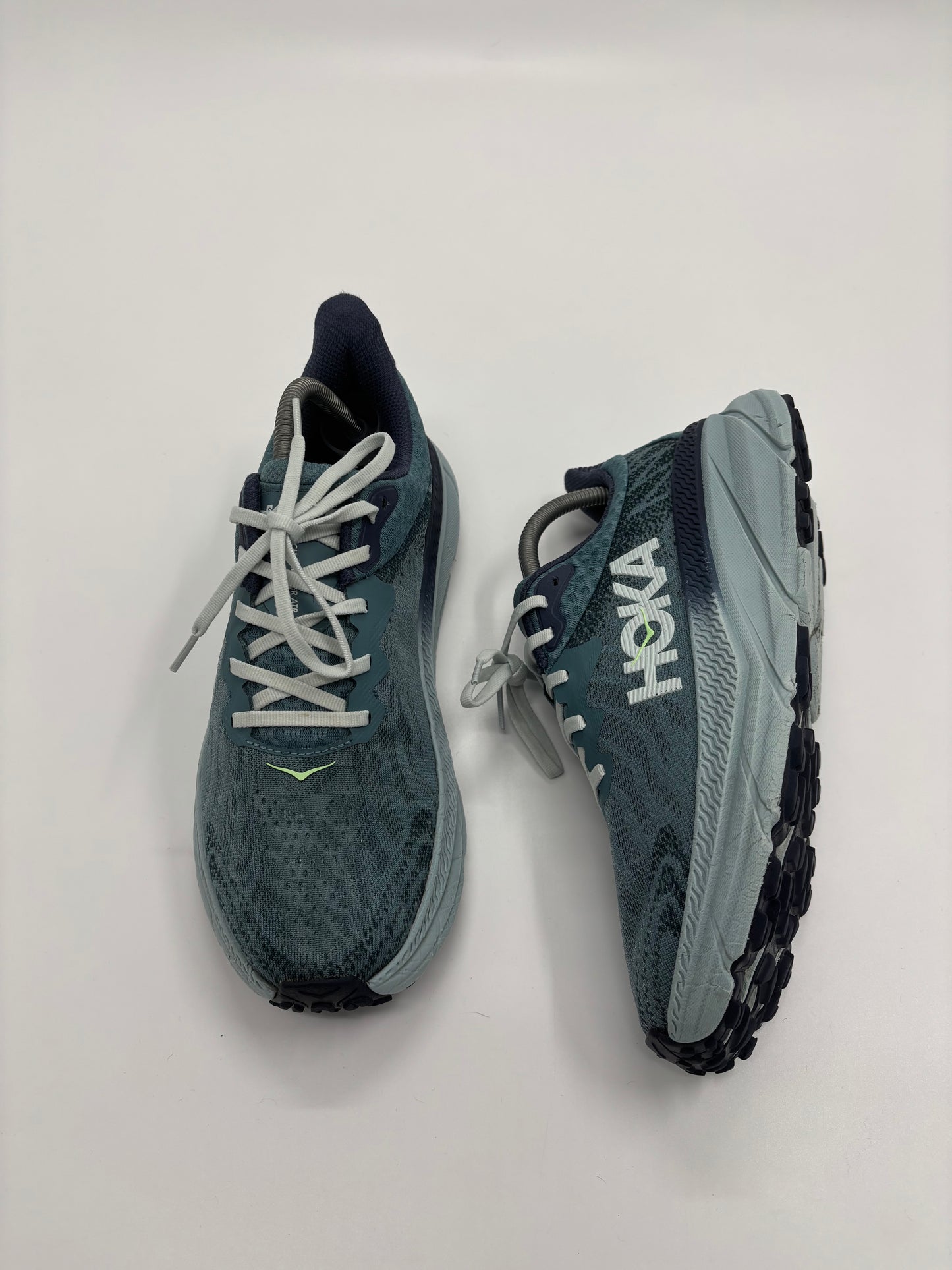 HOKA TRAINERS