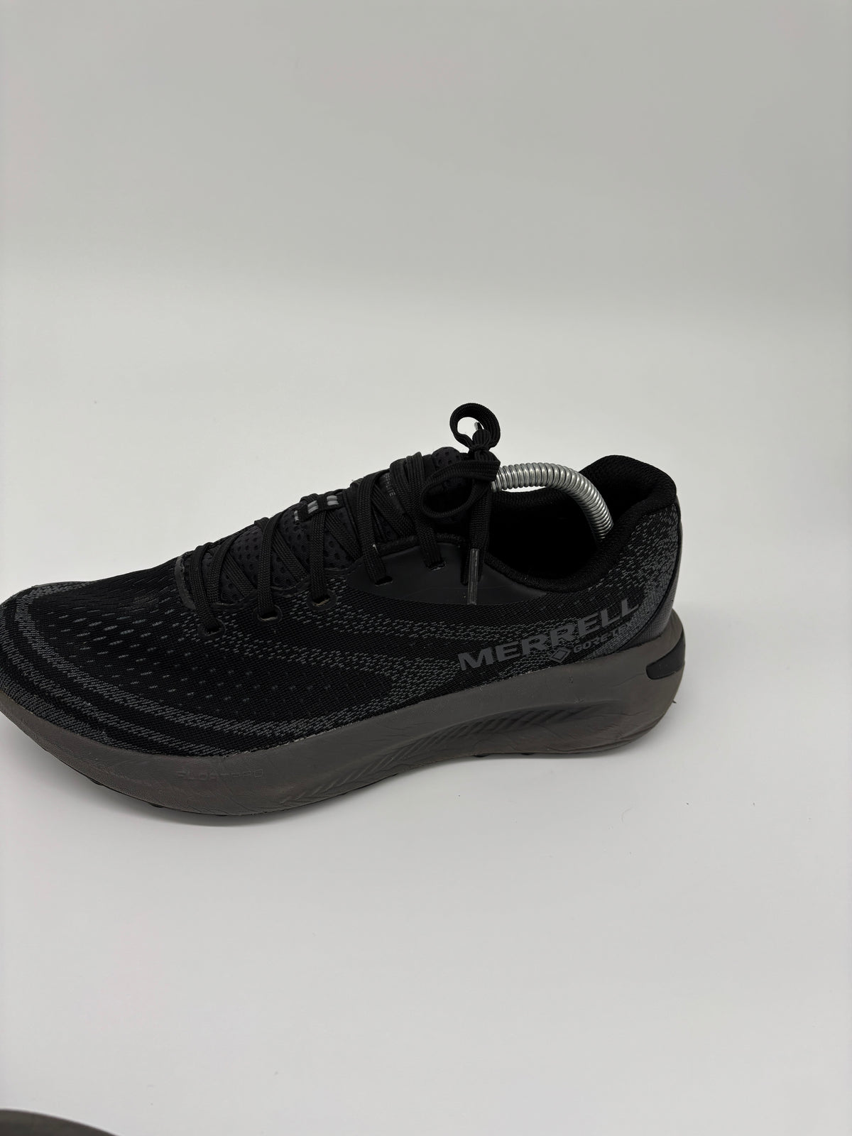 MERRELL TRAINERS