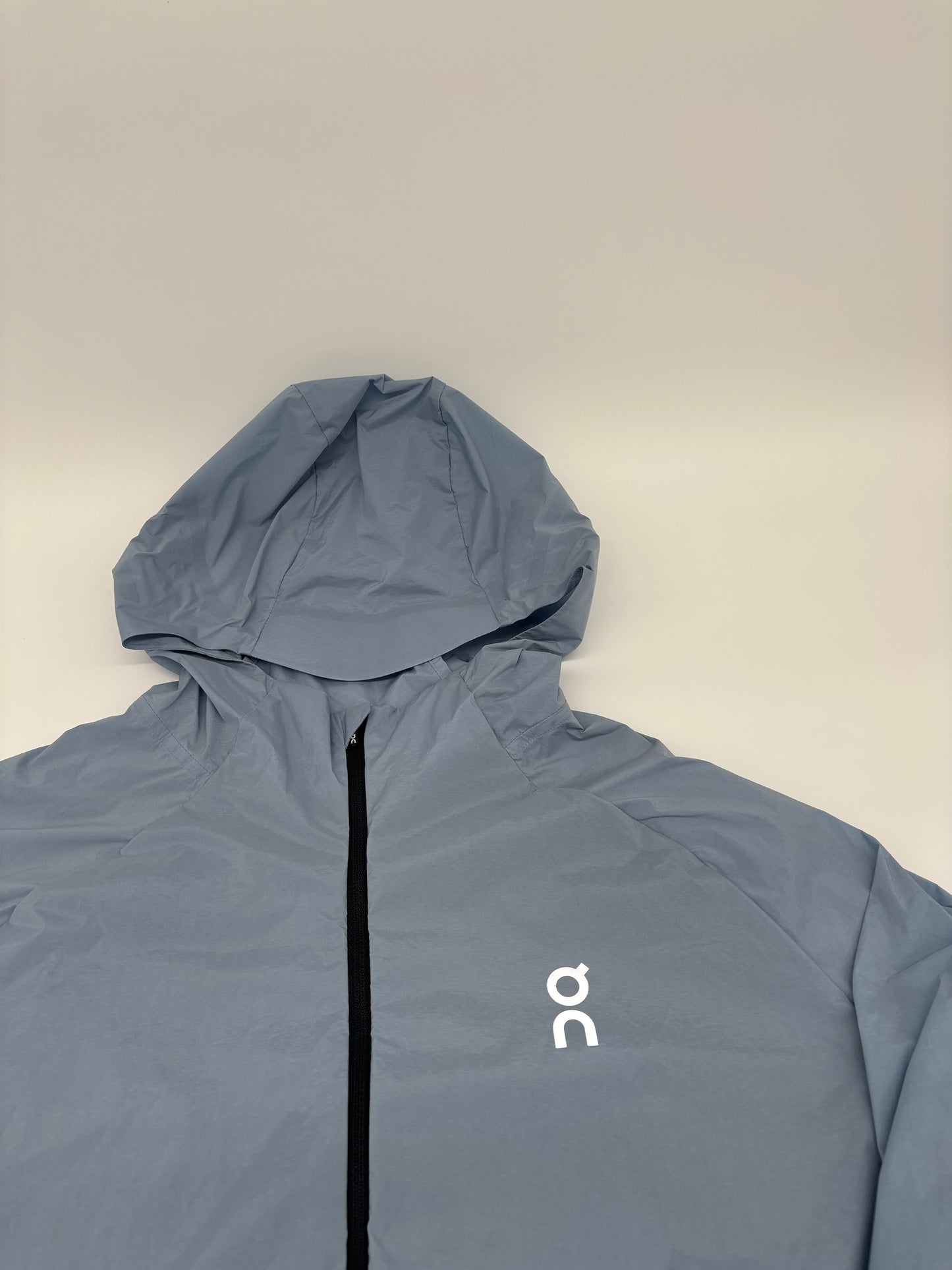 ON RUNNING JACKET