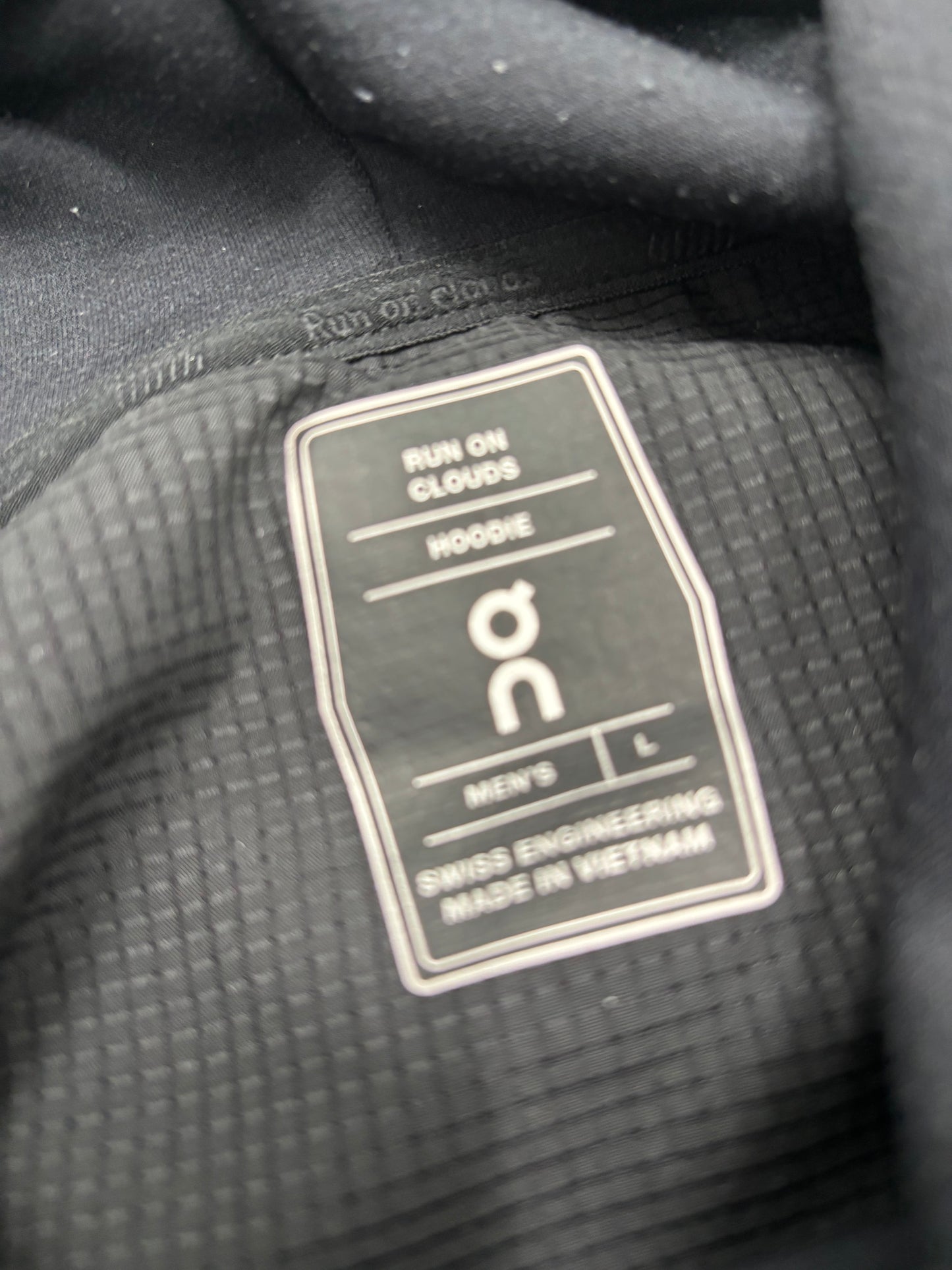 ON RUNNING TRACKSUIT