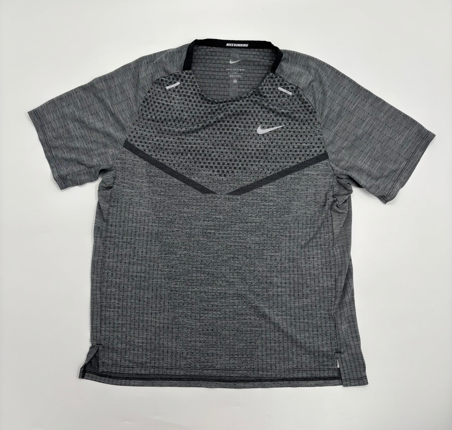 NIKE T-SHIRT