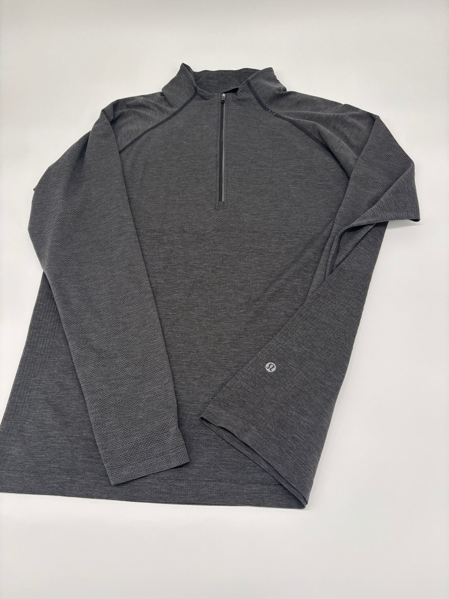 LULULEMON HALF ZIP