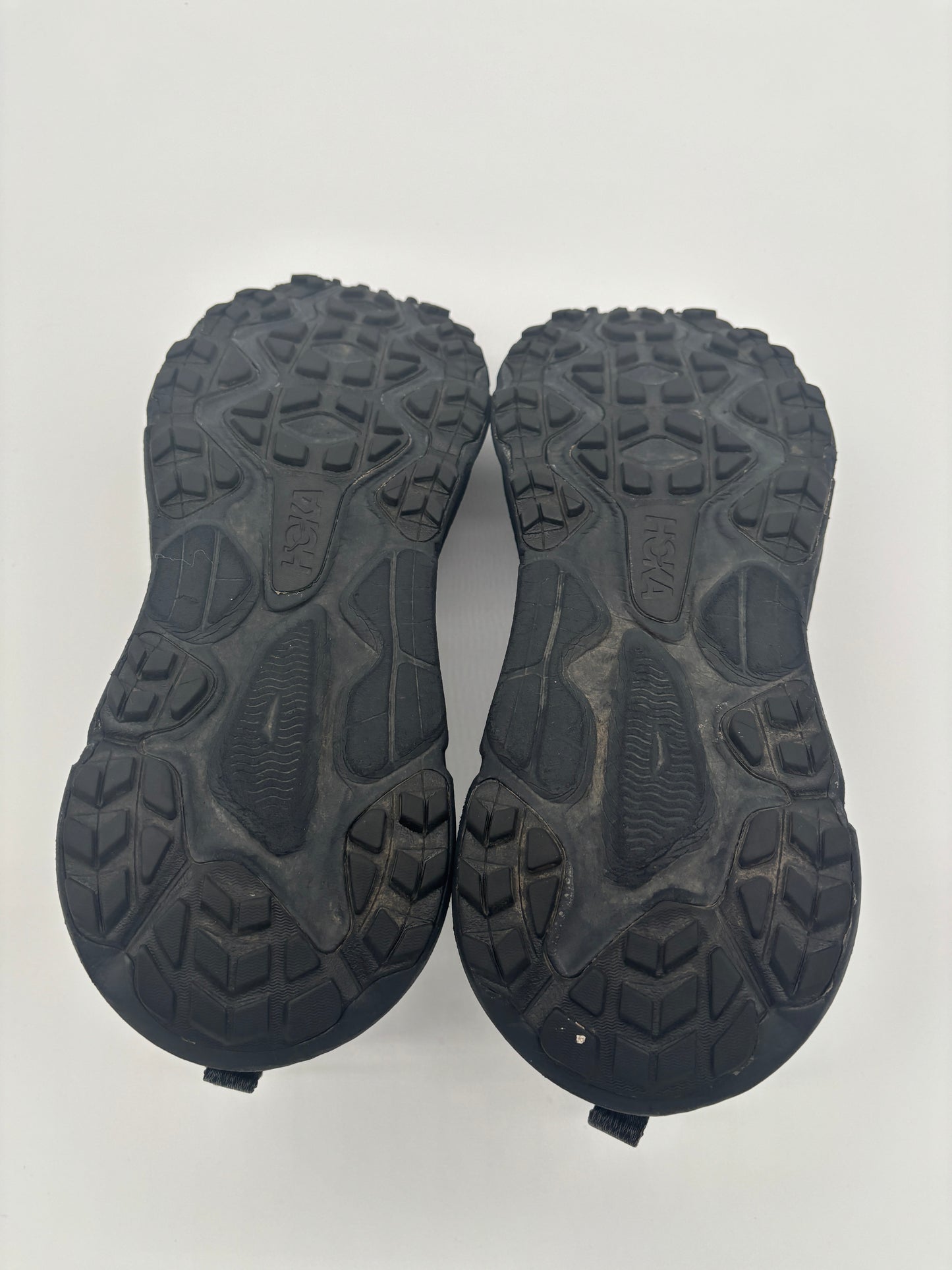 HOKA TRAINERS
