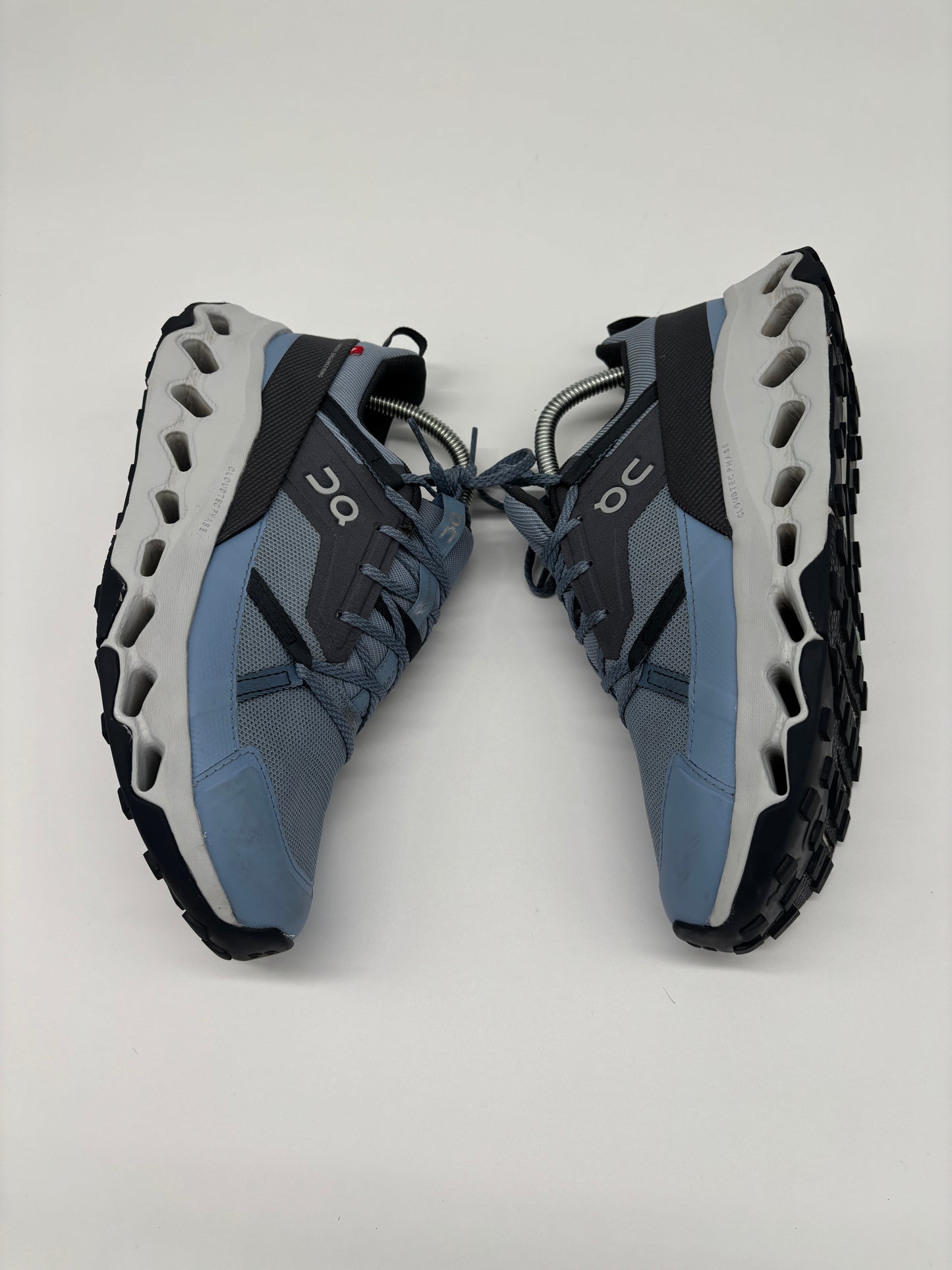 ON RUNNING TRAINERS
