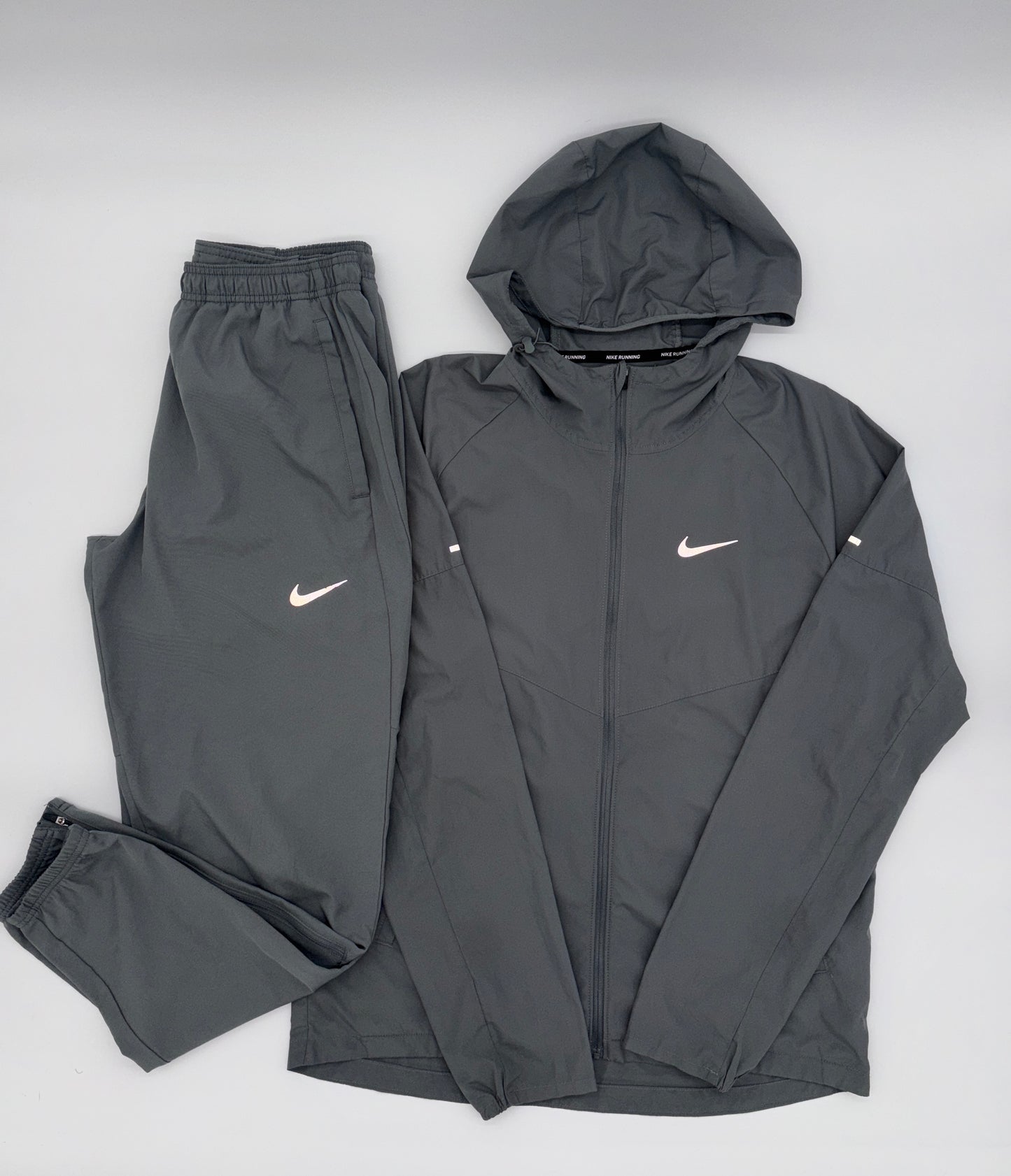 NIKE TRACKSUIT