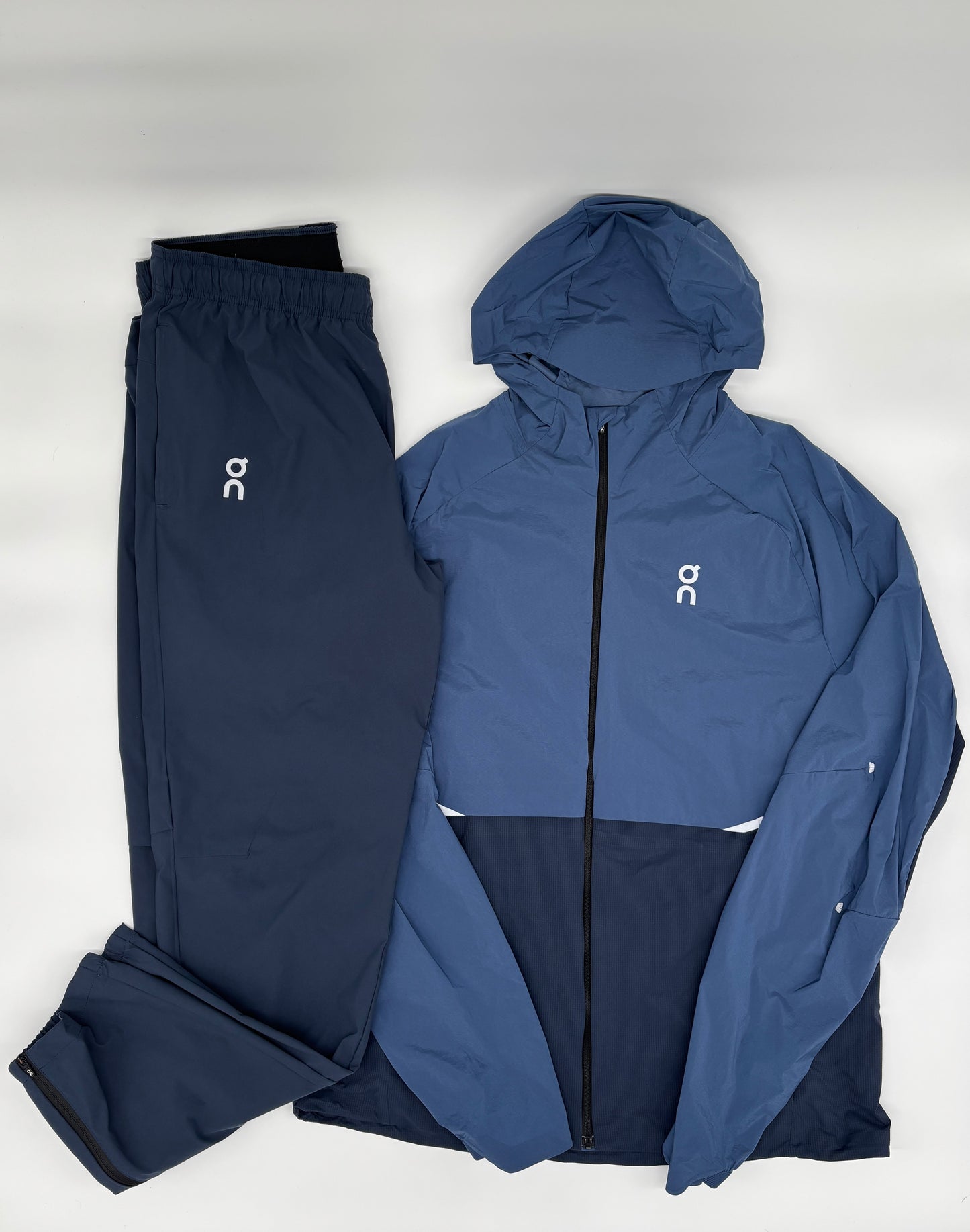 ON RUNNING TRACKSUIT