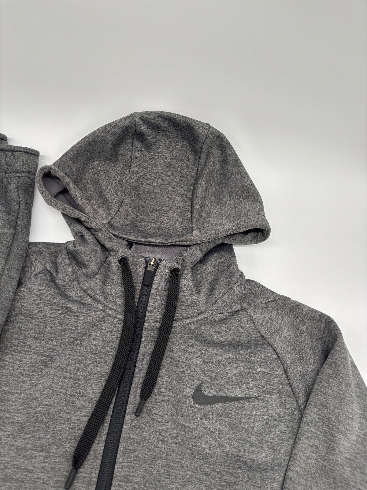 NIKE THERMA TRACKSUIT