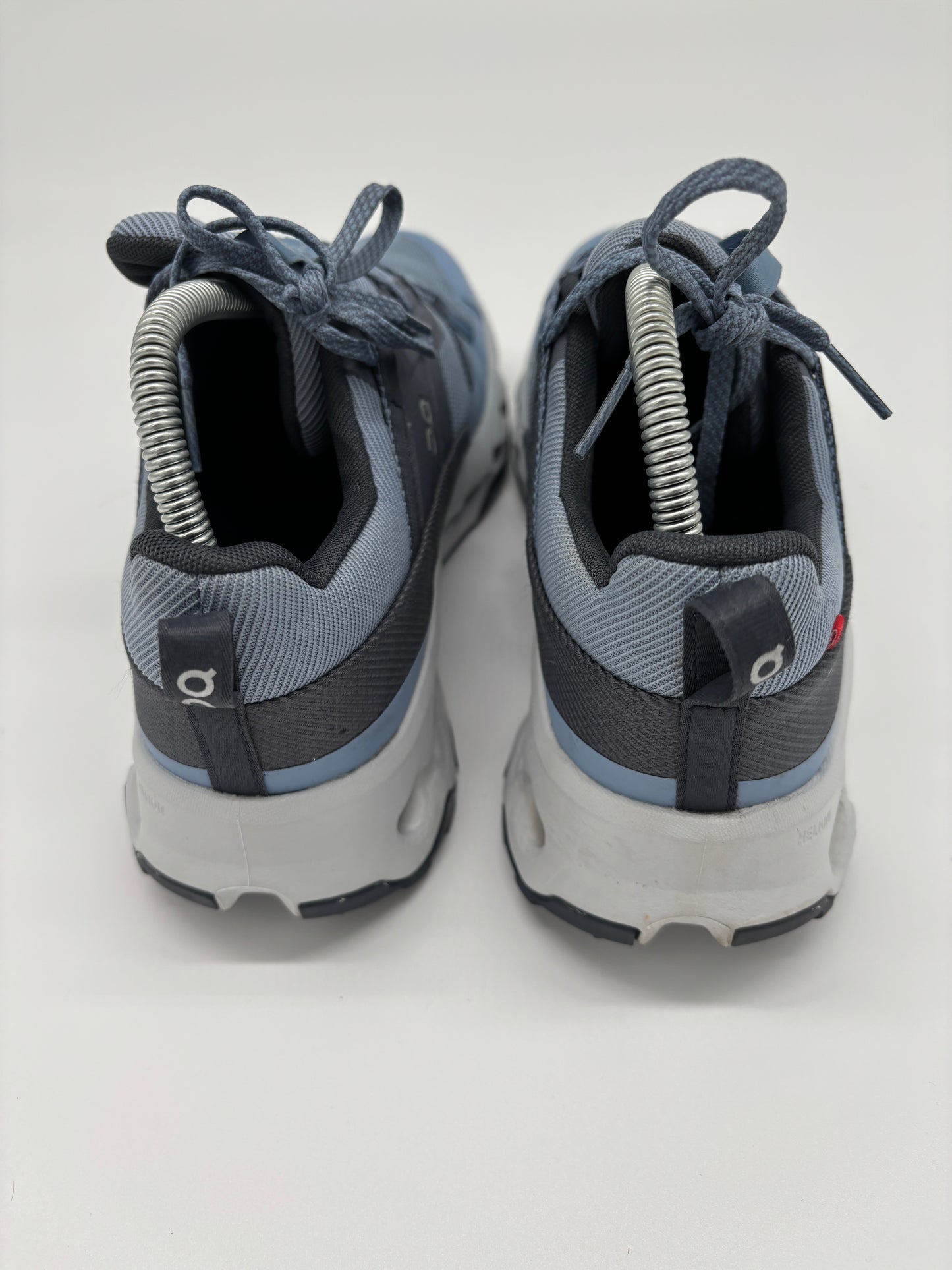ON RUNNING TRAINERS