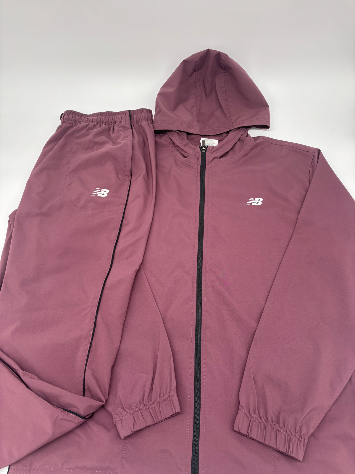 NEW BALANCE TRACKSUIT