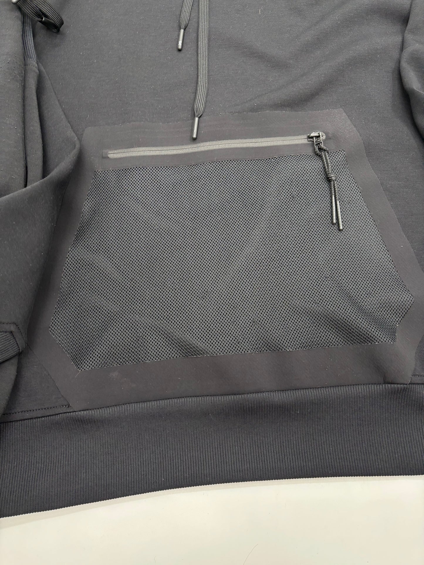 ON RUNNING TRACKSUIT