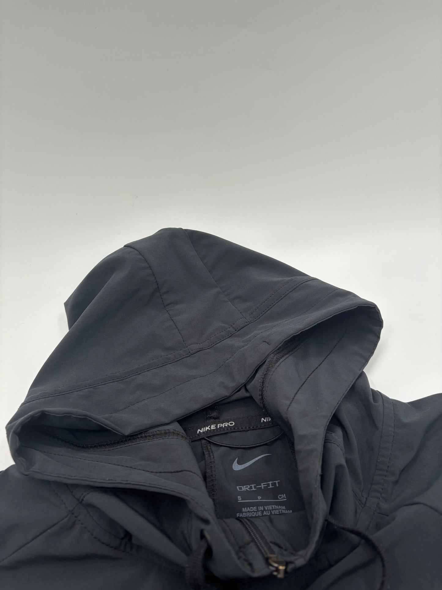 NIKE PRO JACKET
