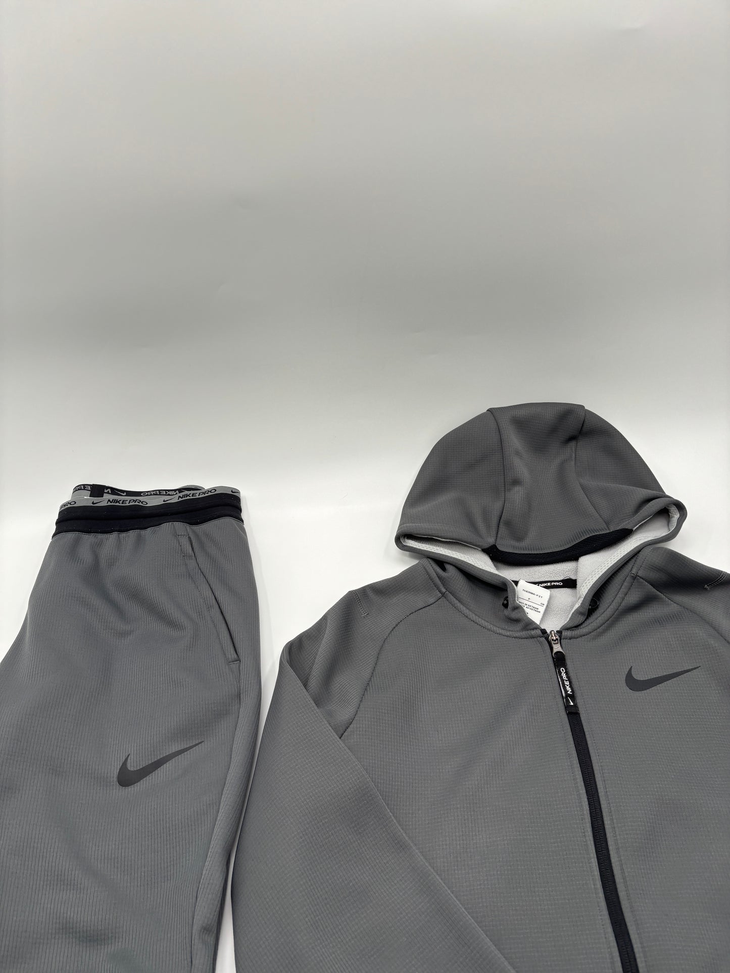 NIKE THERMA TRACKSUIT