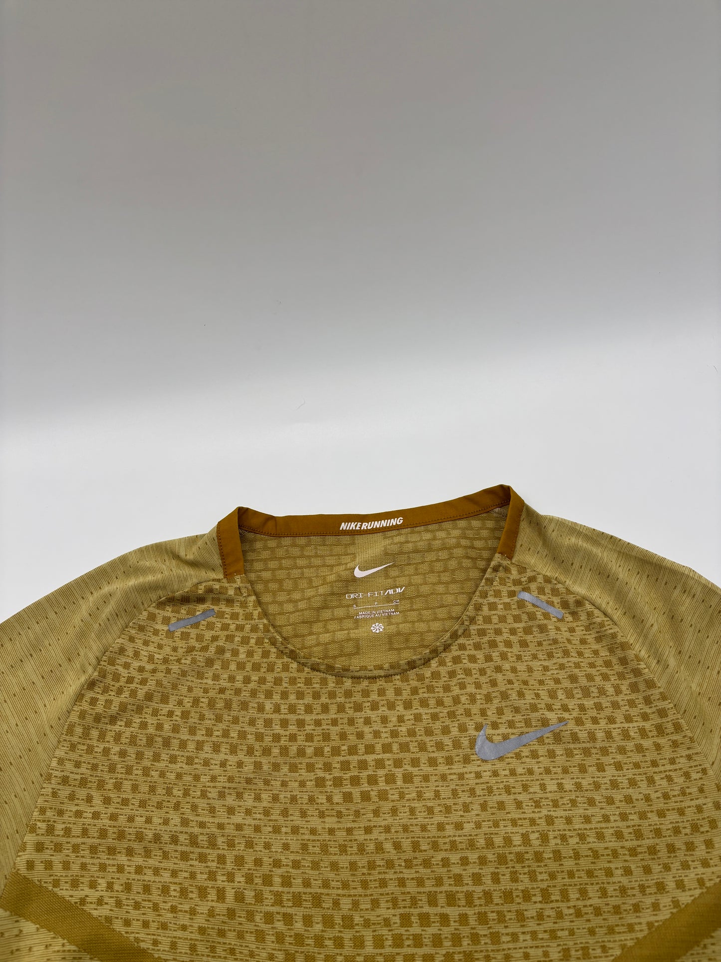 NIKE T-SHIRT