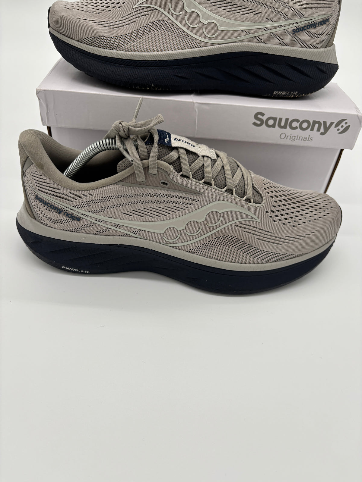 SAUCONY TRAINERS