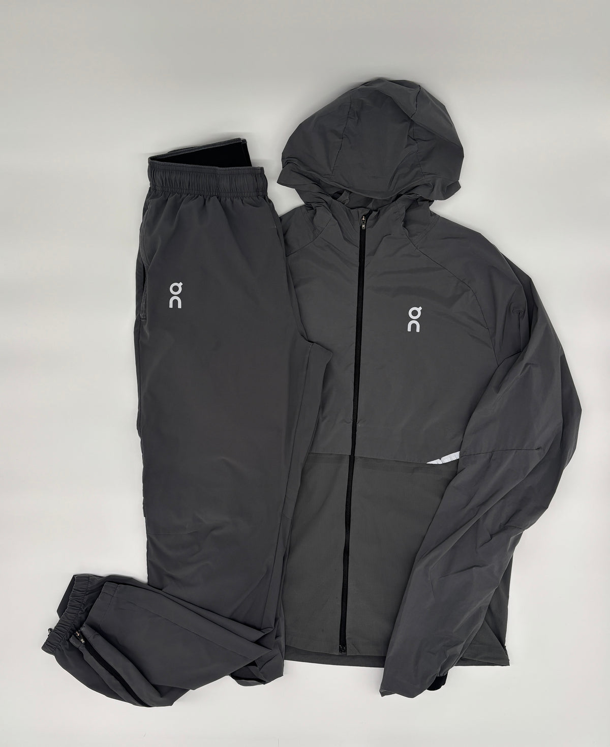 ON RUNNING TRACKSUIT