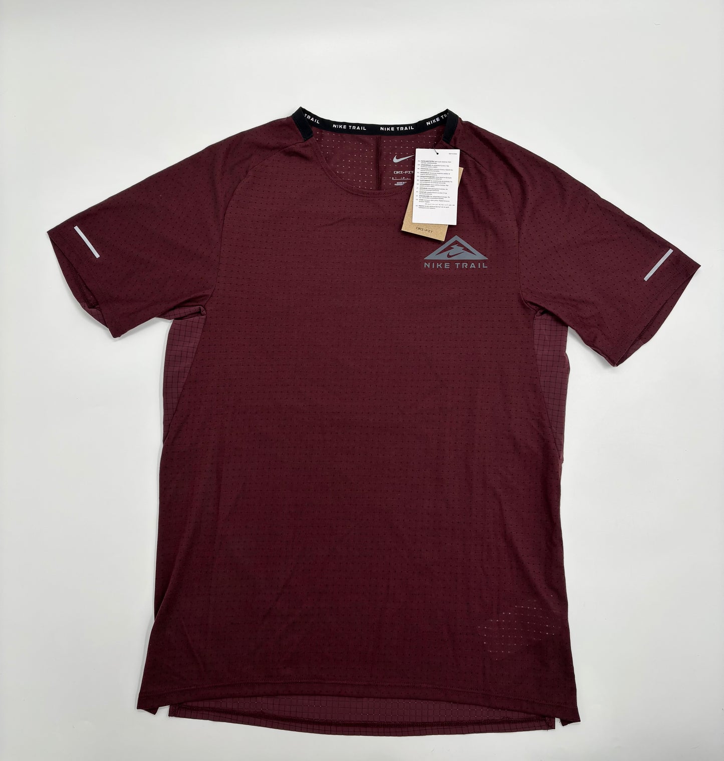 NIKE TRAIL T-SHIRT