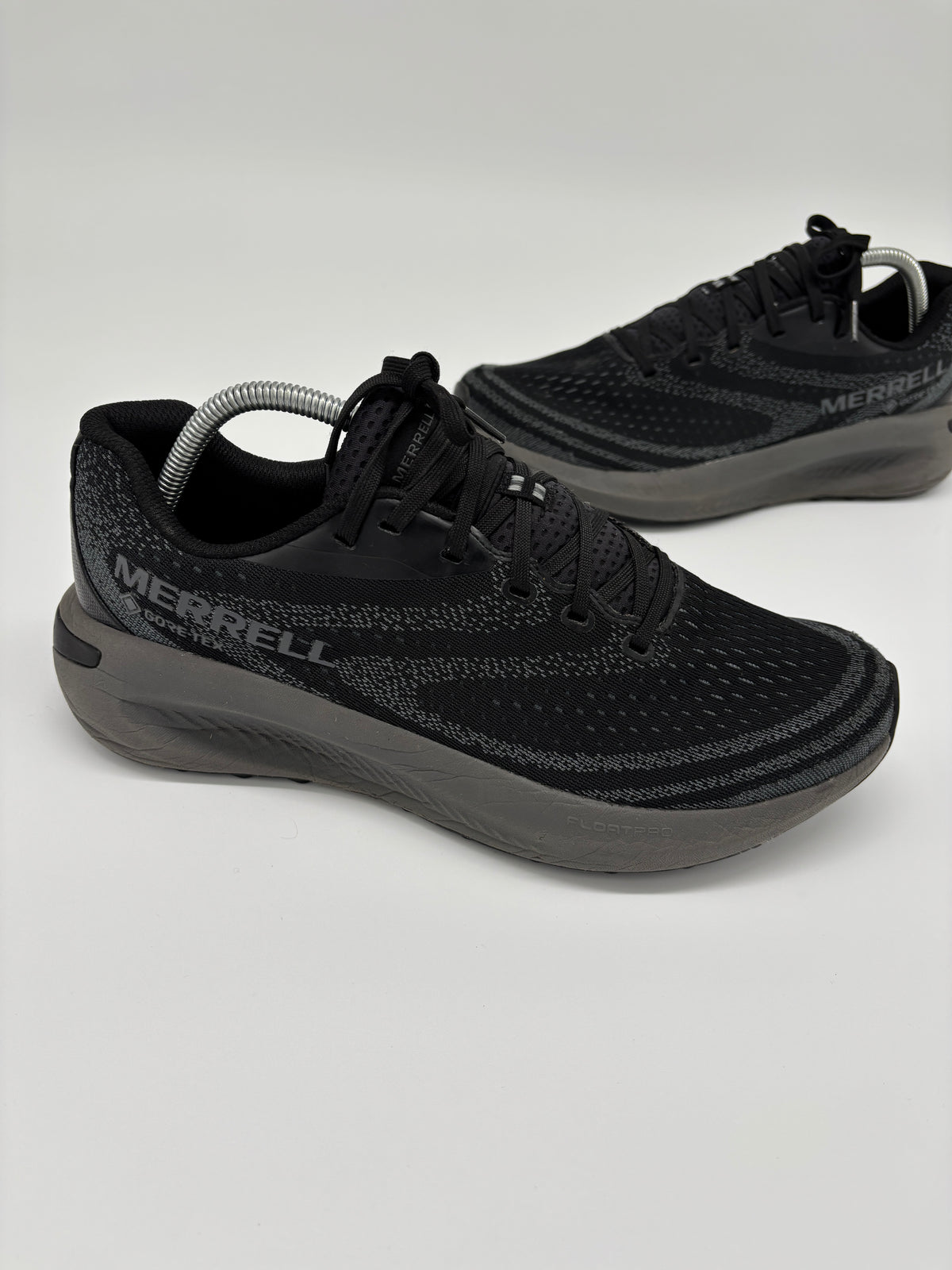 MERRELL TRAINERS