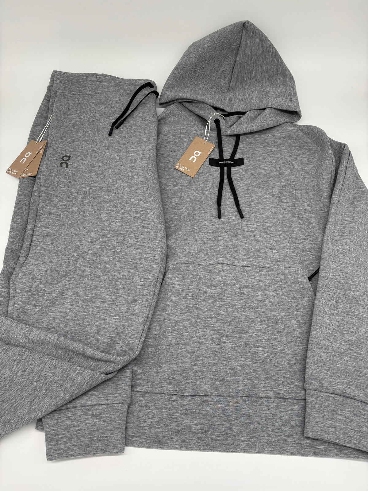 ON RUNNING TRACKSUIT